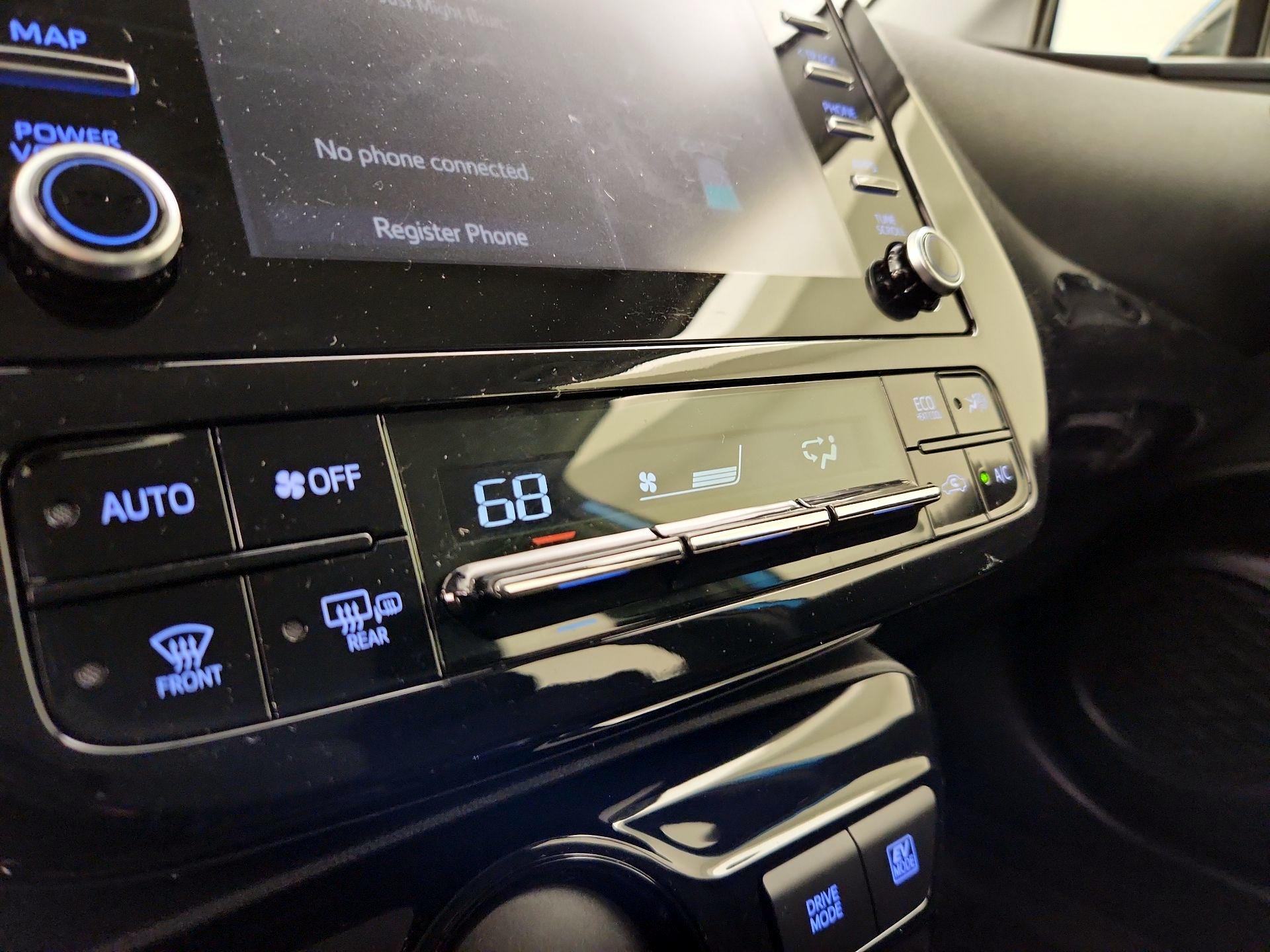 Thumbnail: 2020 Toyota Prius - 17