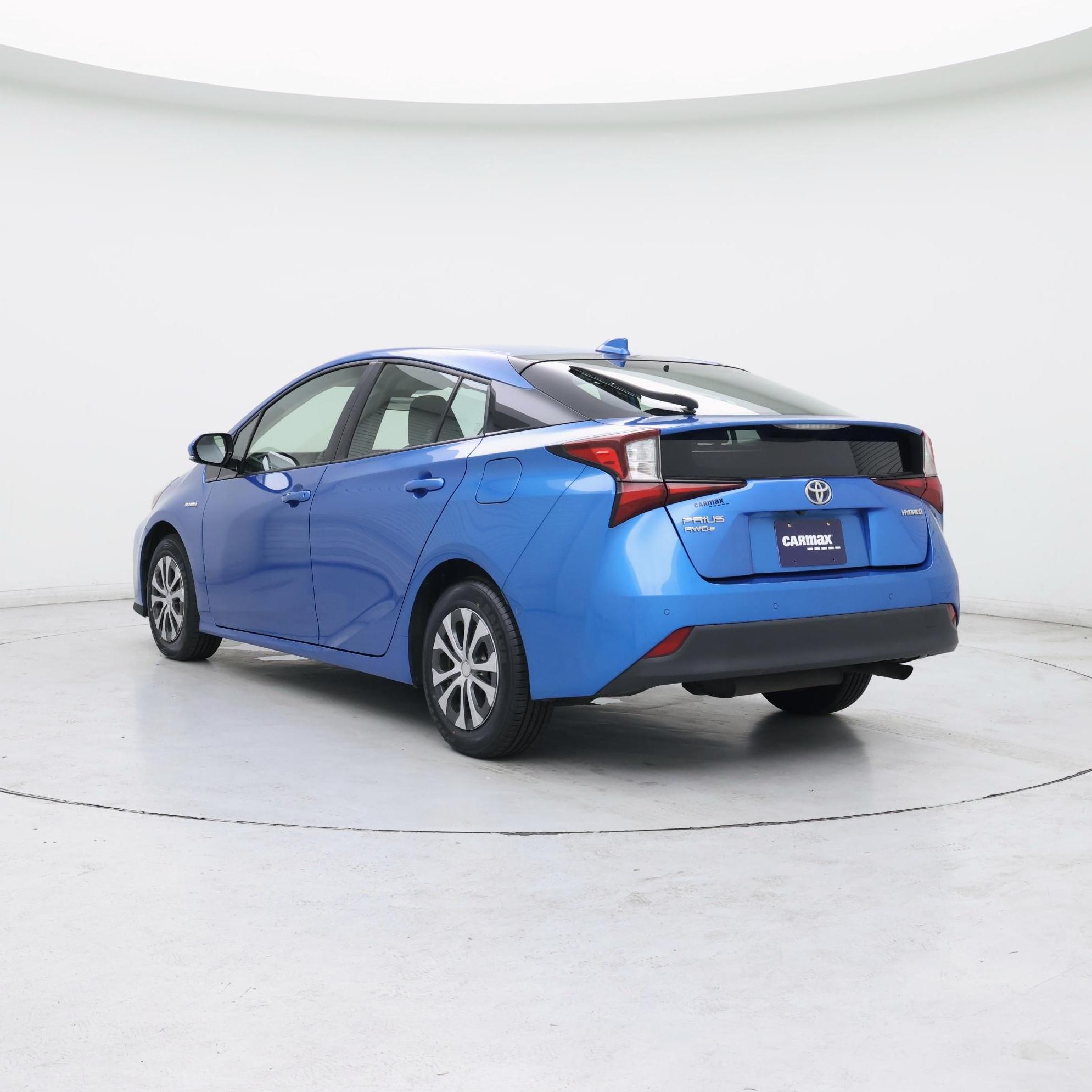 Thumbnail: 2020 Toyota Prius - 2
