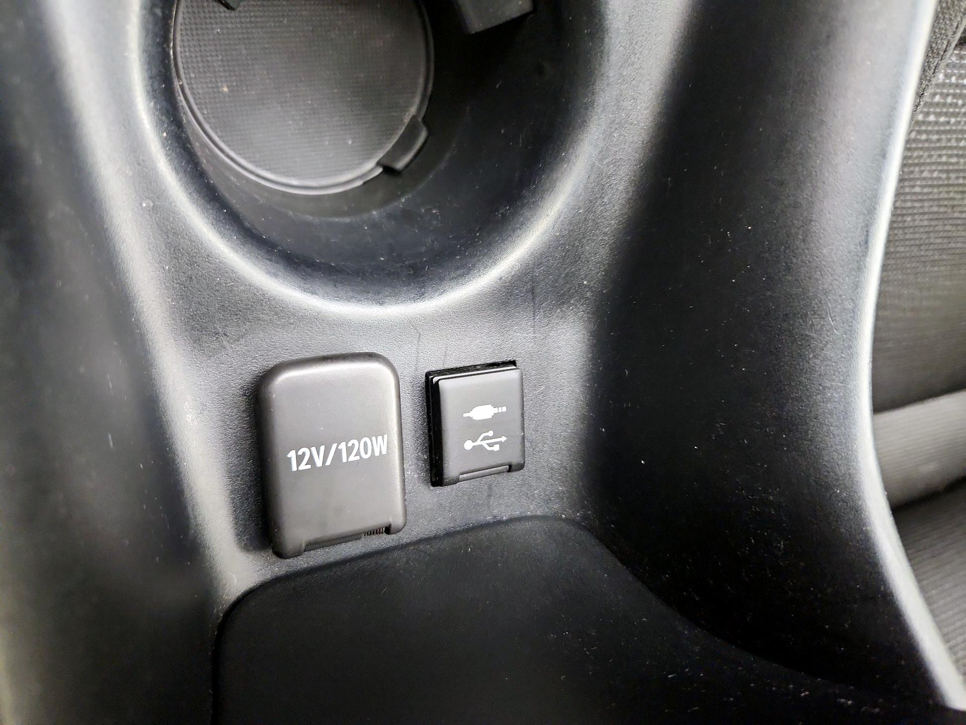 Thumbnail: 2020 Toyota Prius - 19