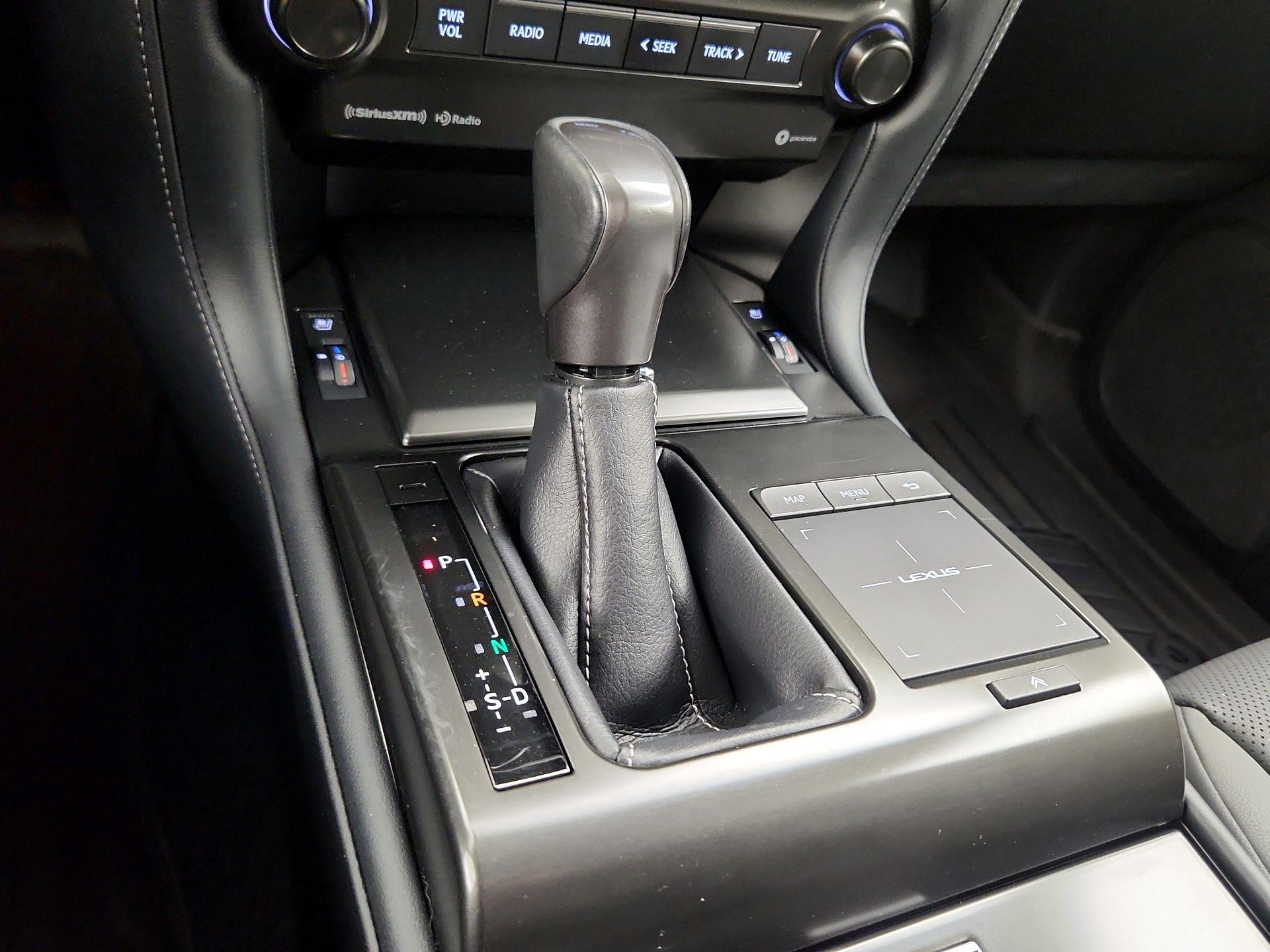 Thumbnail: 2022 Lexus GX - 18