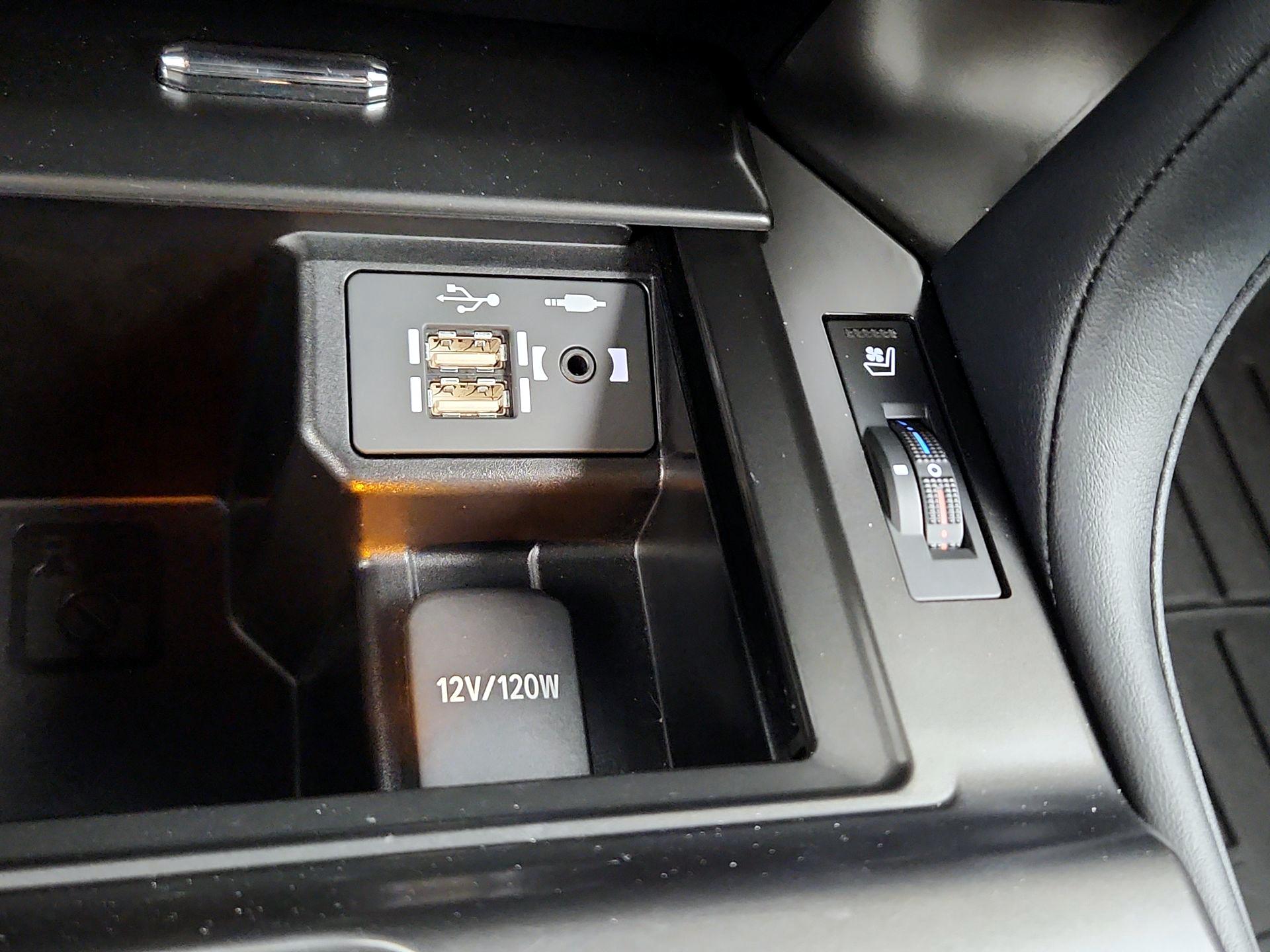 Thumbnail: 2022 Lexus GX - 19