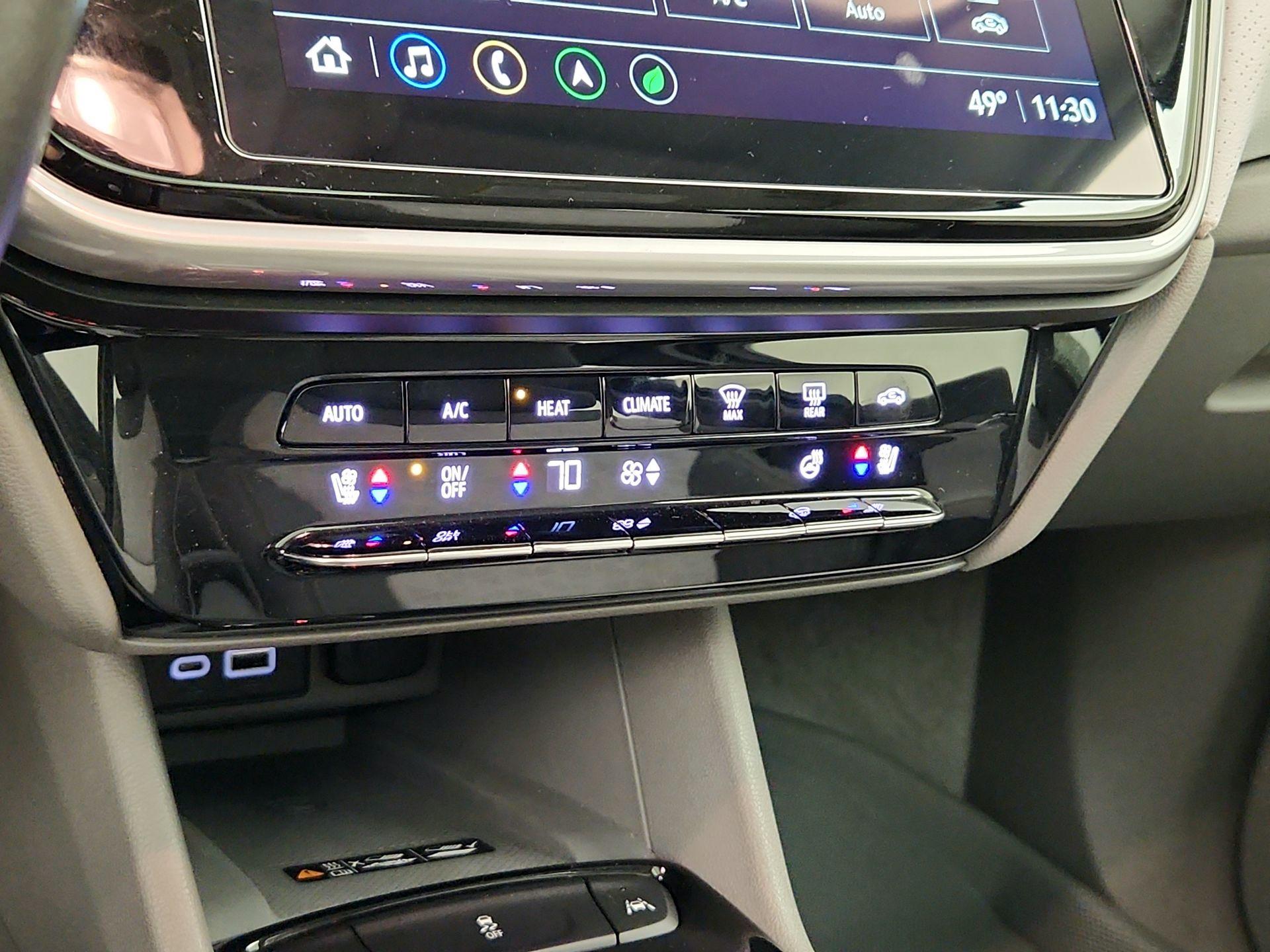 Thumbnail: 2023 Chevrolet Bolt EUV - 17