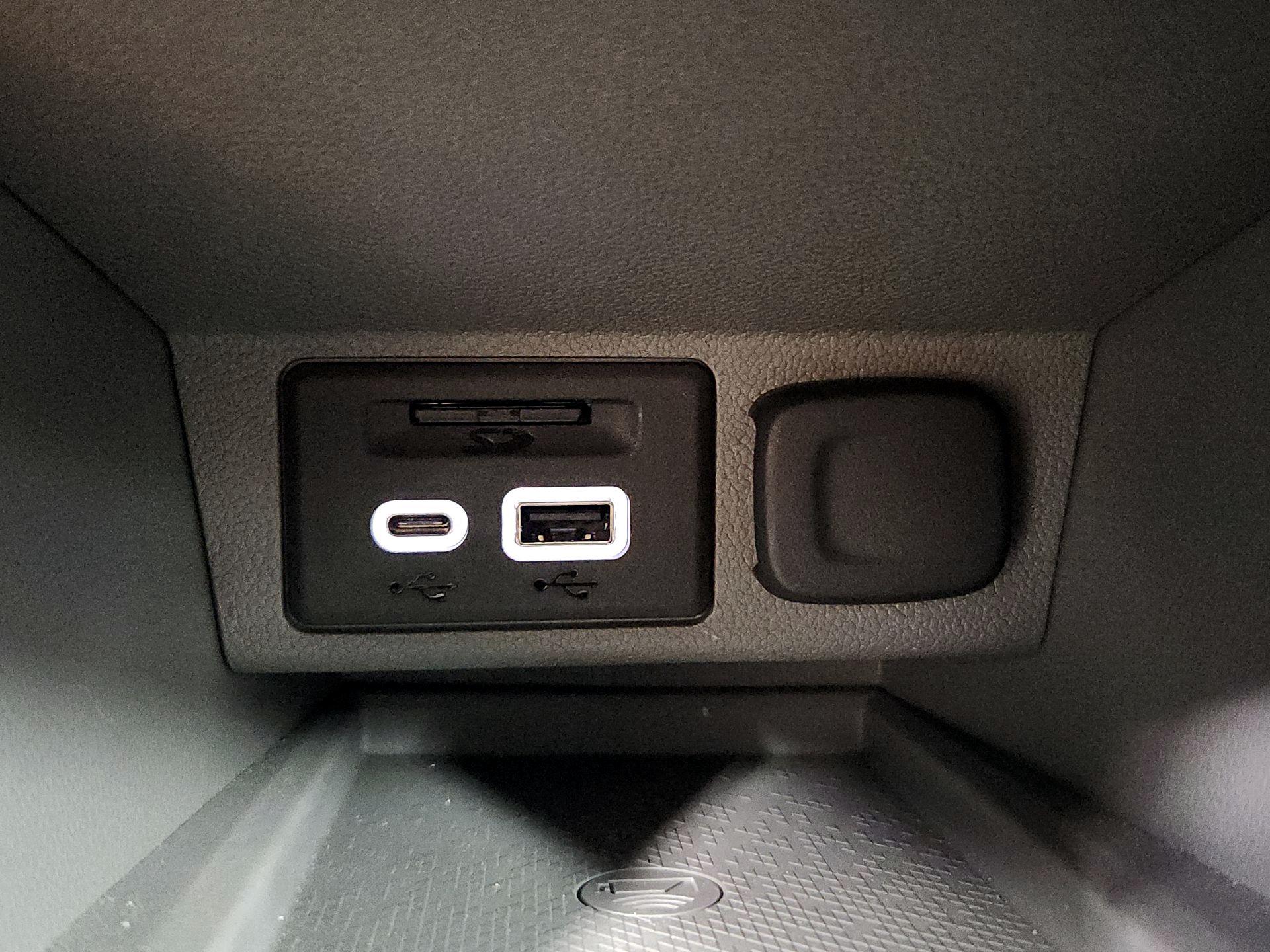 Thumbnail: 2023 Chevrolet Bolt EUV - 19