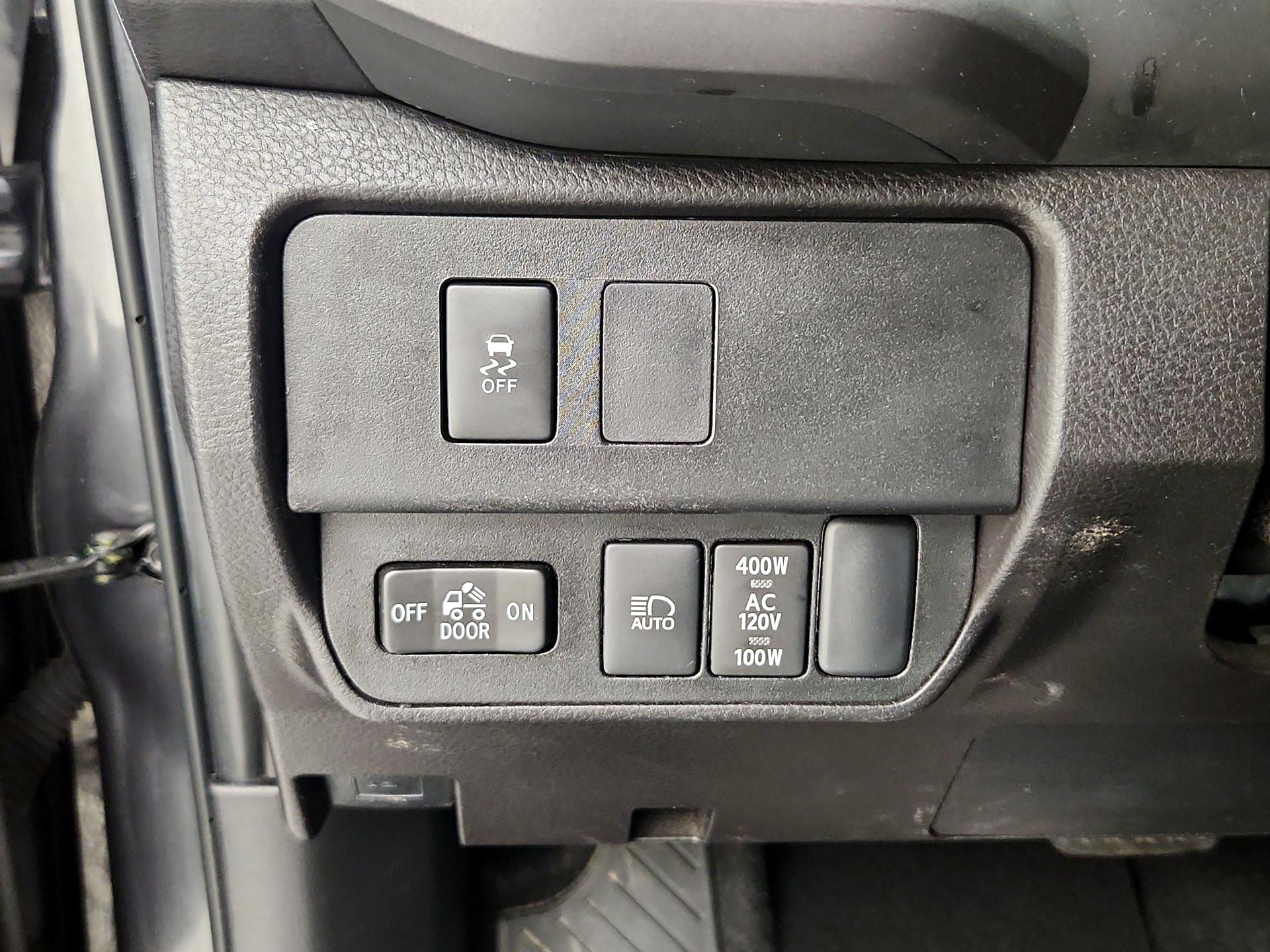 Thumbnail: 2023 Toyota Tacoma - 13