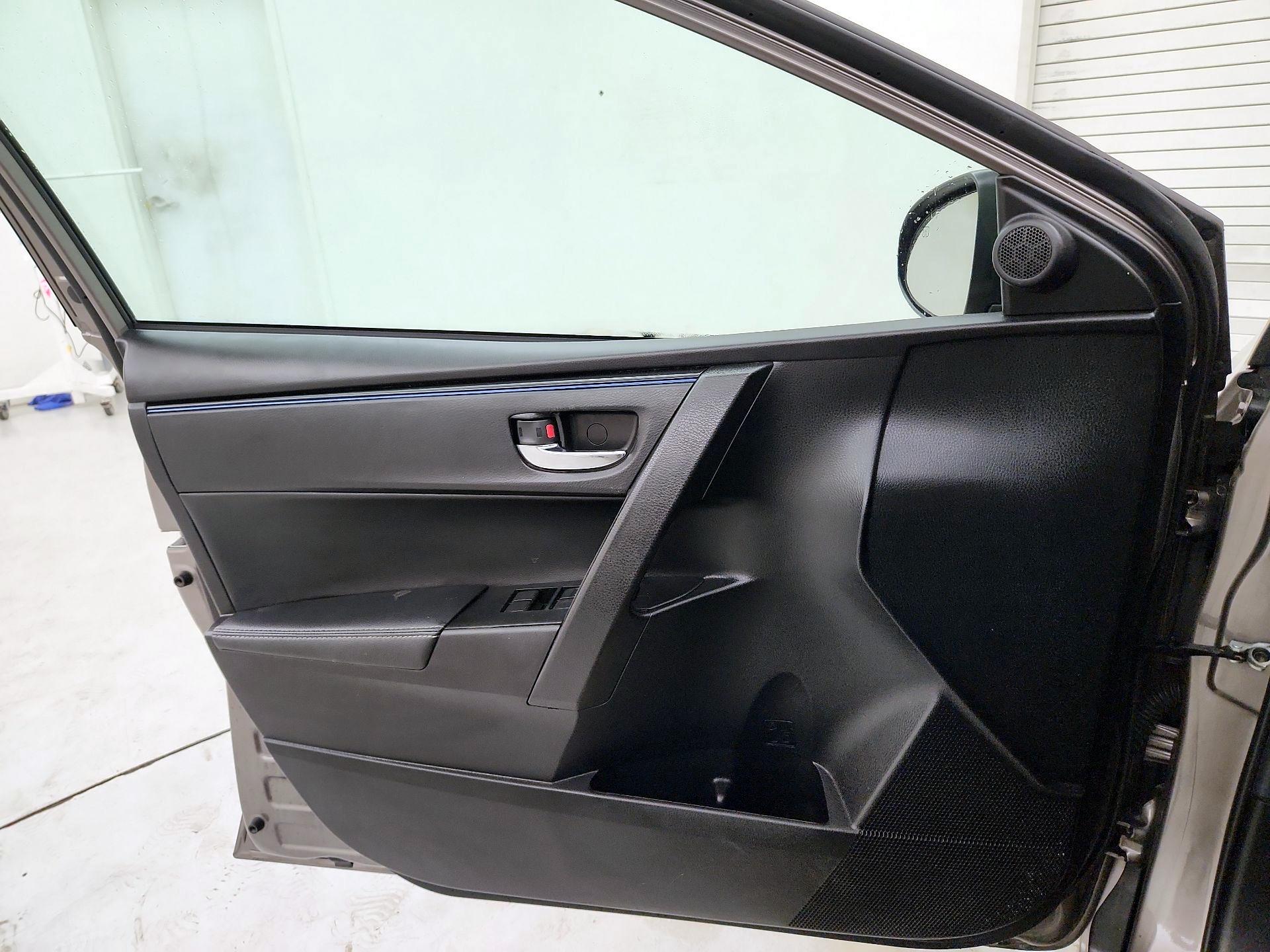 Thumbnail: 2017 Toyota Corolla - 12