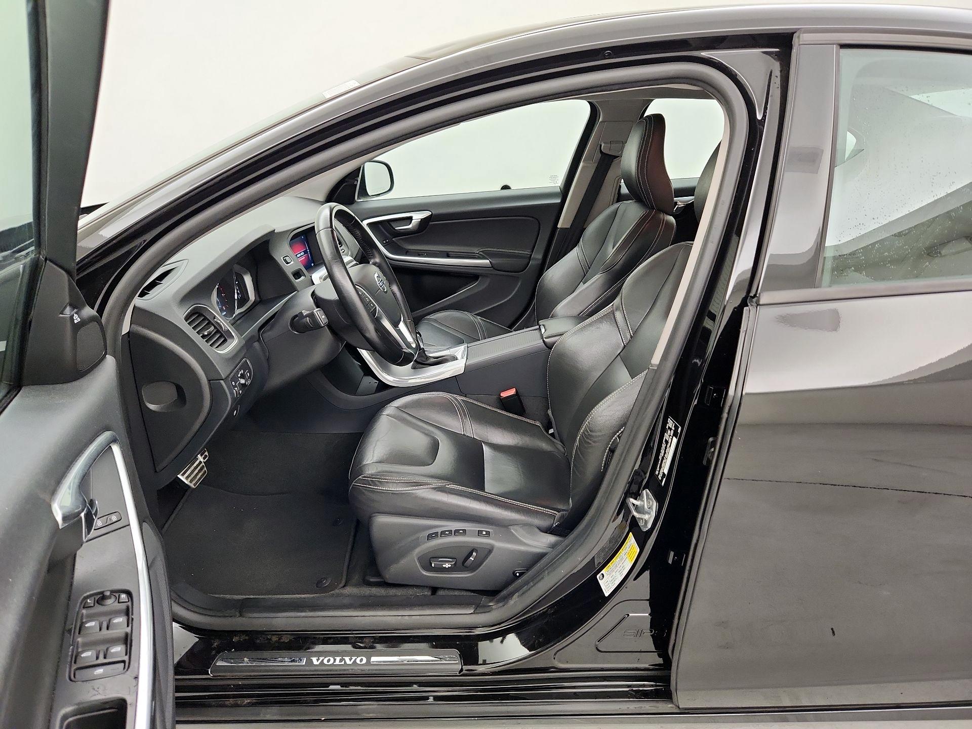 Thumbnail: 2017 Volvo S60 - 11