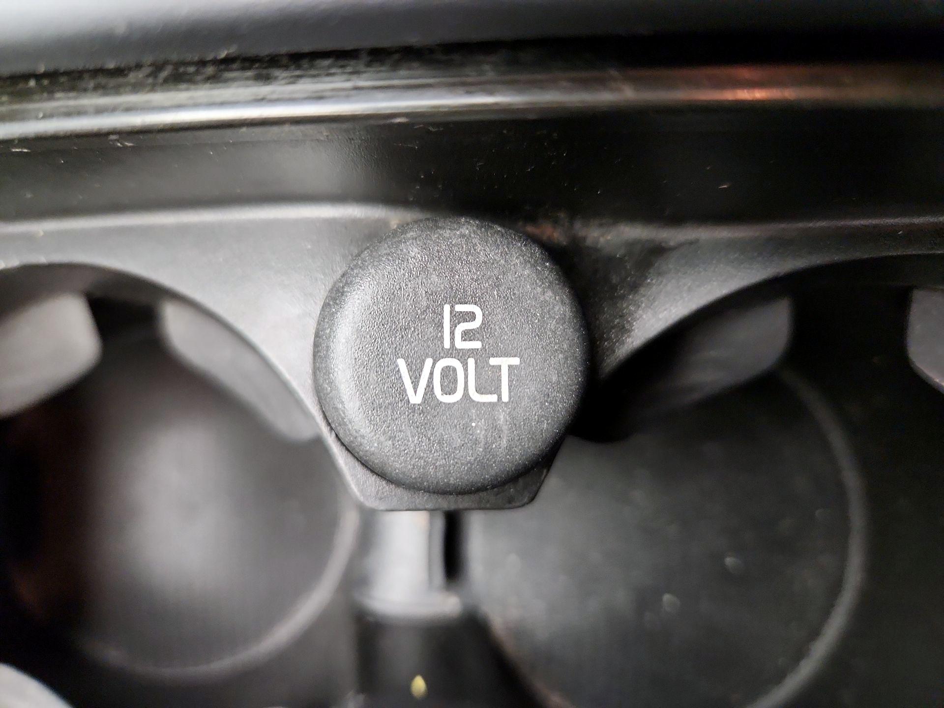 Thumbnail: 2017 Volvo S60 - 18