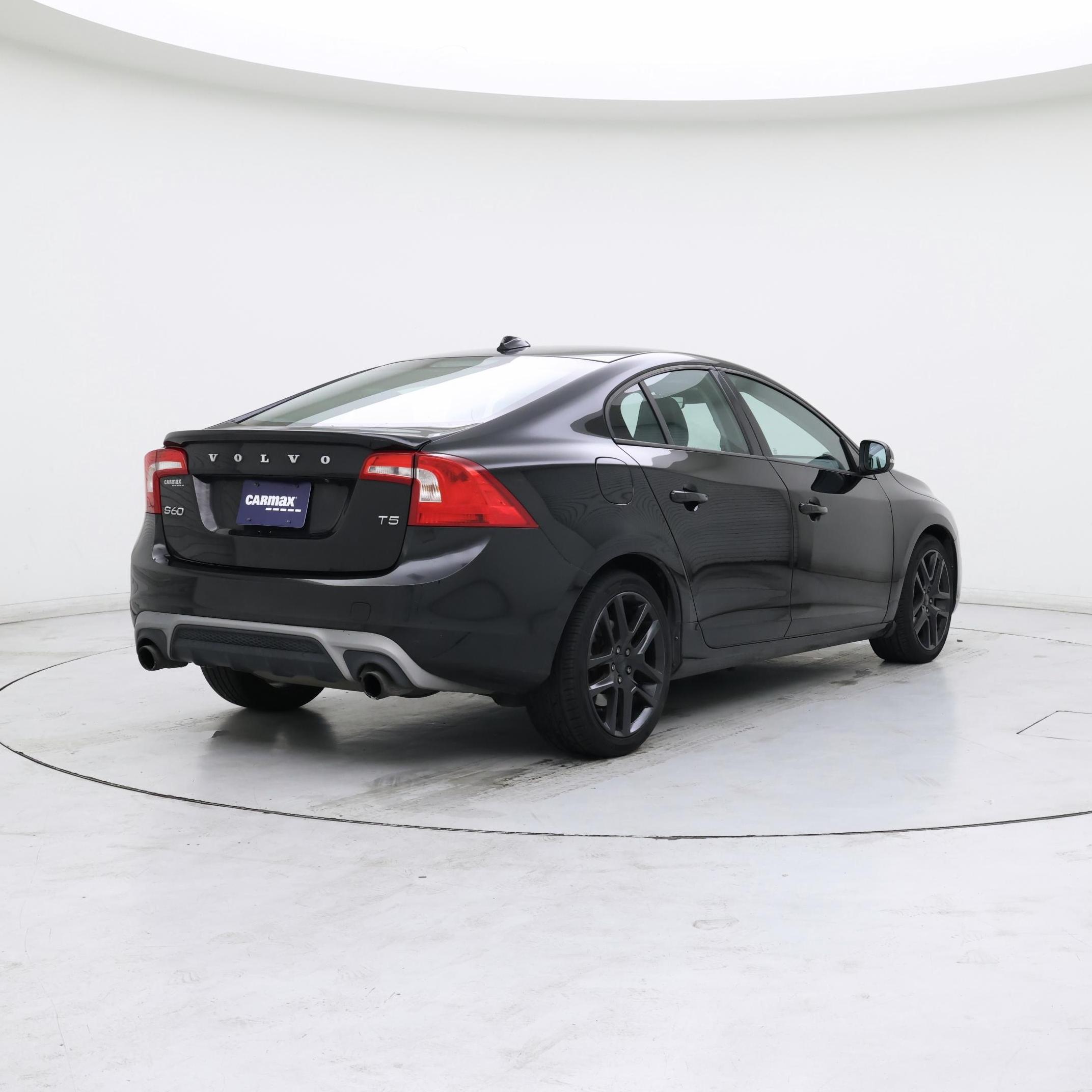 Thumbnail: 2017 Volvo S60 - 8