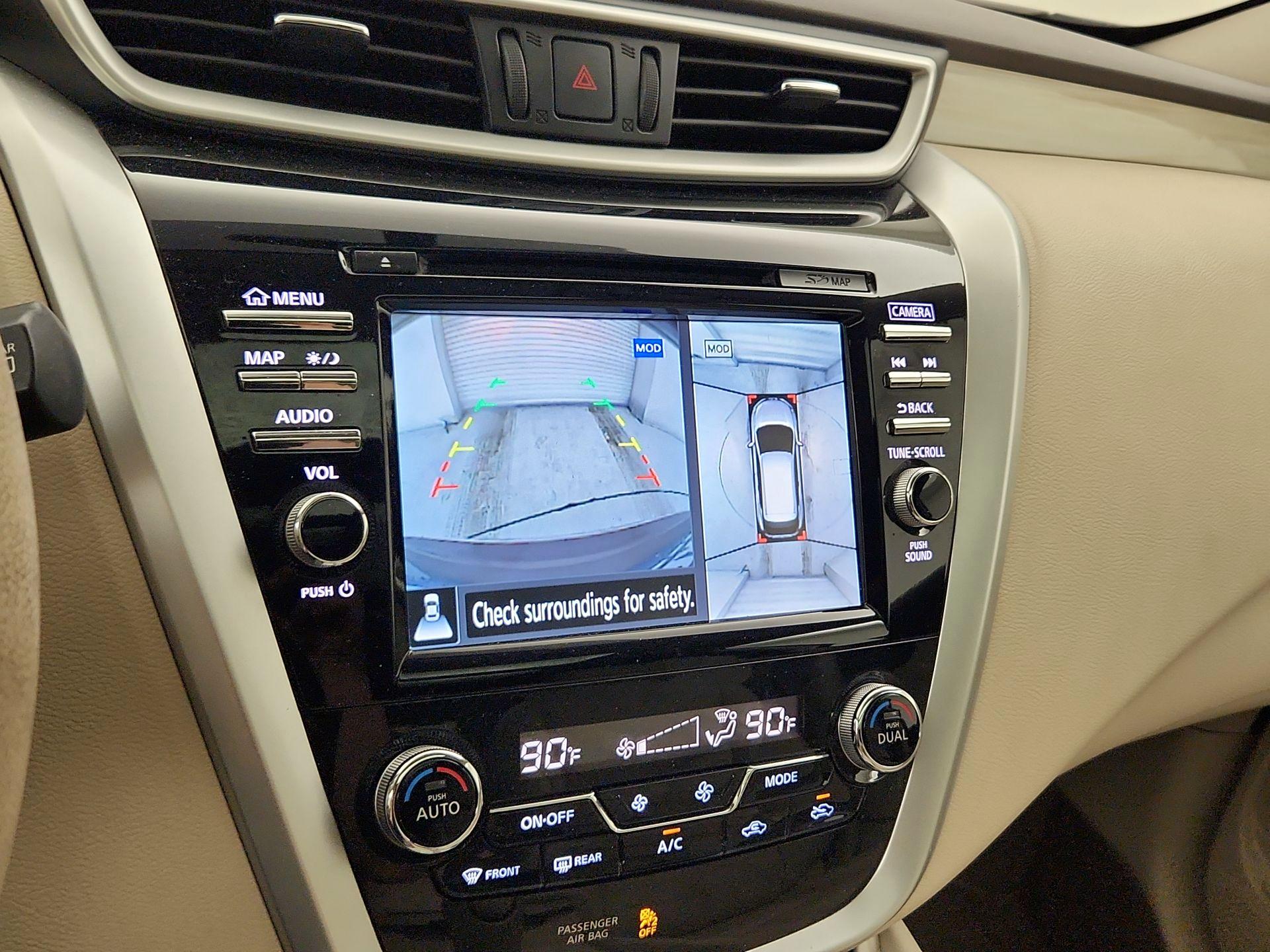 Thumbnail: 2016 Nissan Murano - 15