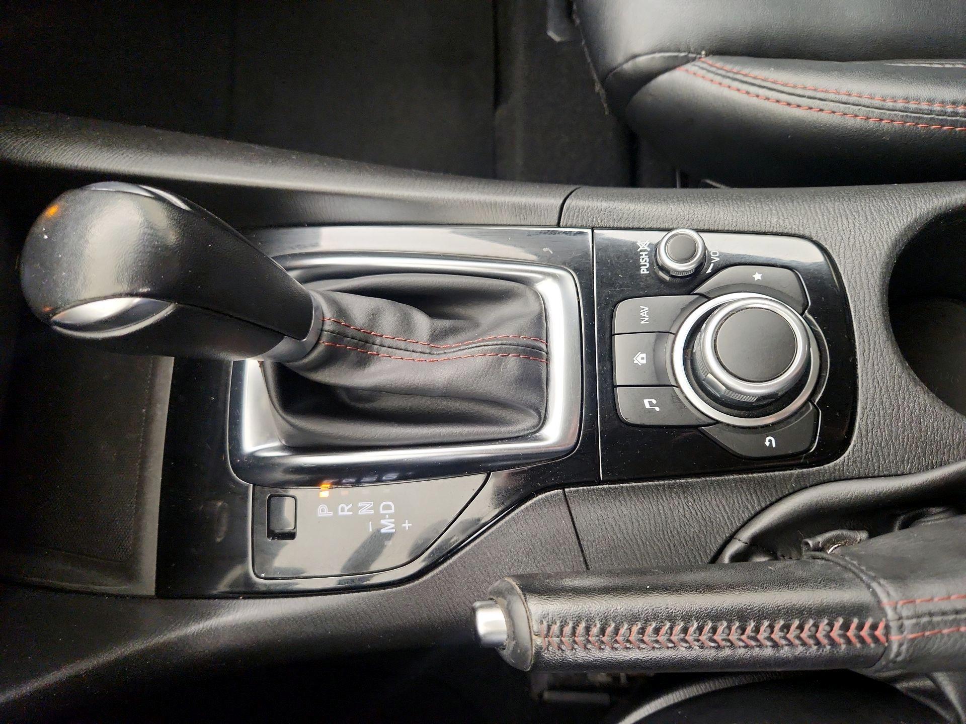 Thumbnail: 2015 Mazda Mazda3 - 18