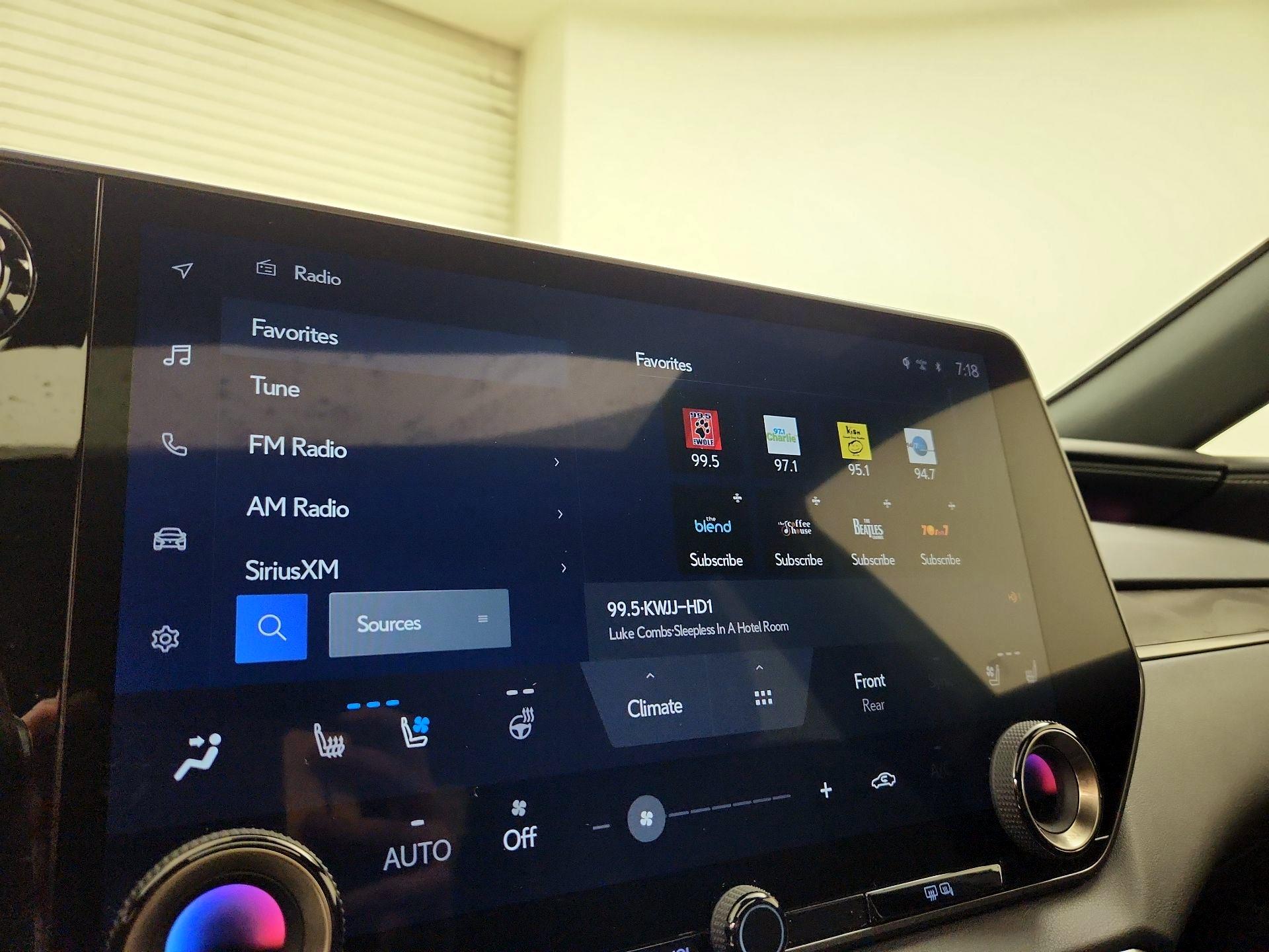 Thumbnail: 2023 Lexus RX - 15