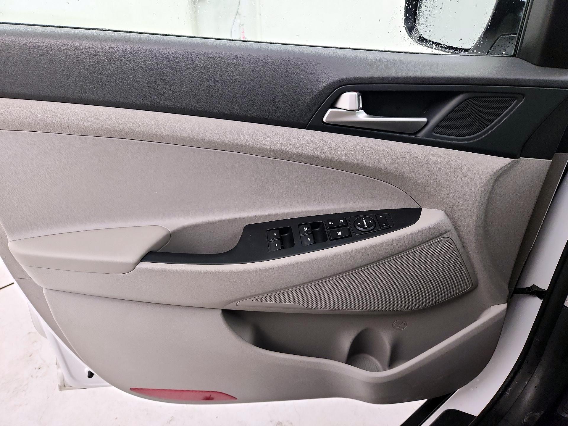 Thumbnail: 2020 Hyundai Tucson - 12