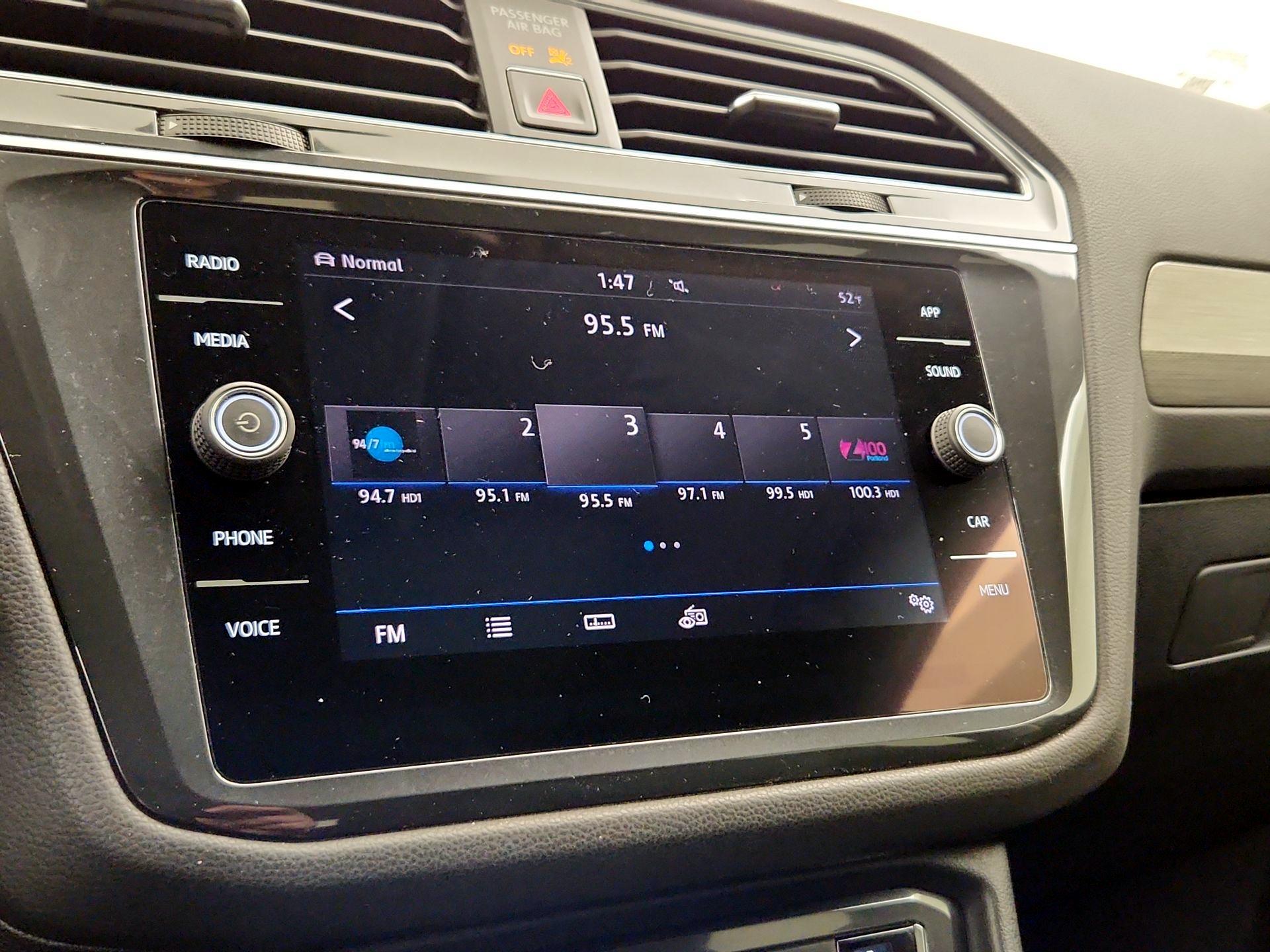 Thumbnail: 2018 Volkswagen Tiguan - 15