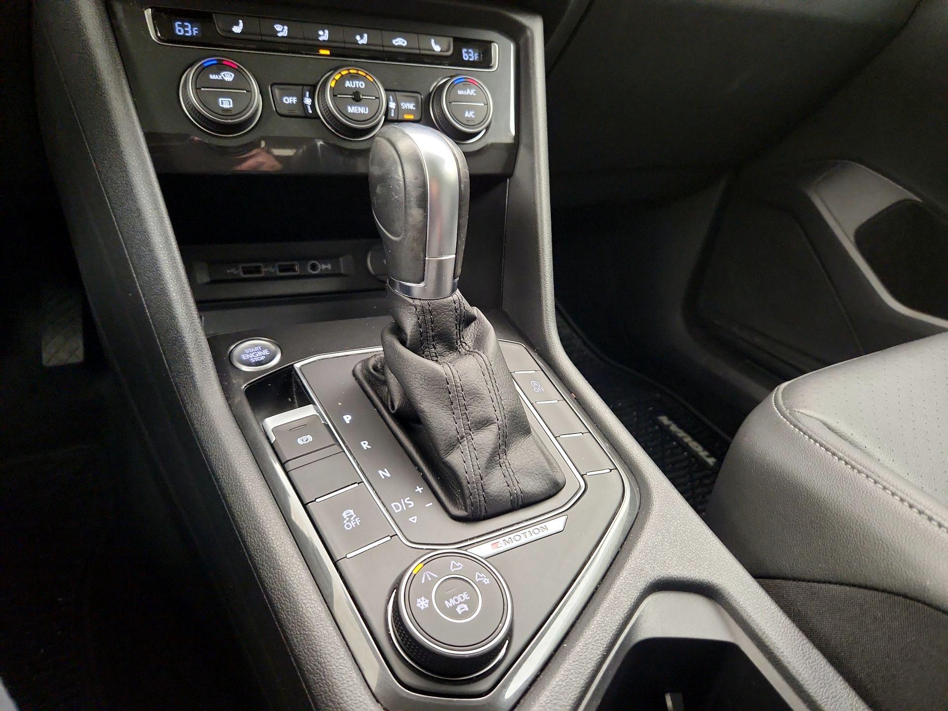 Thumbnail: 2018 Volkswagen Tiguan - 17