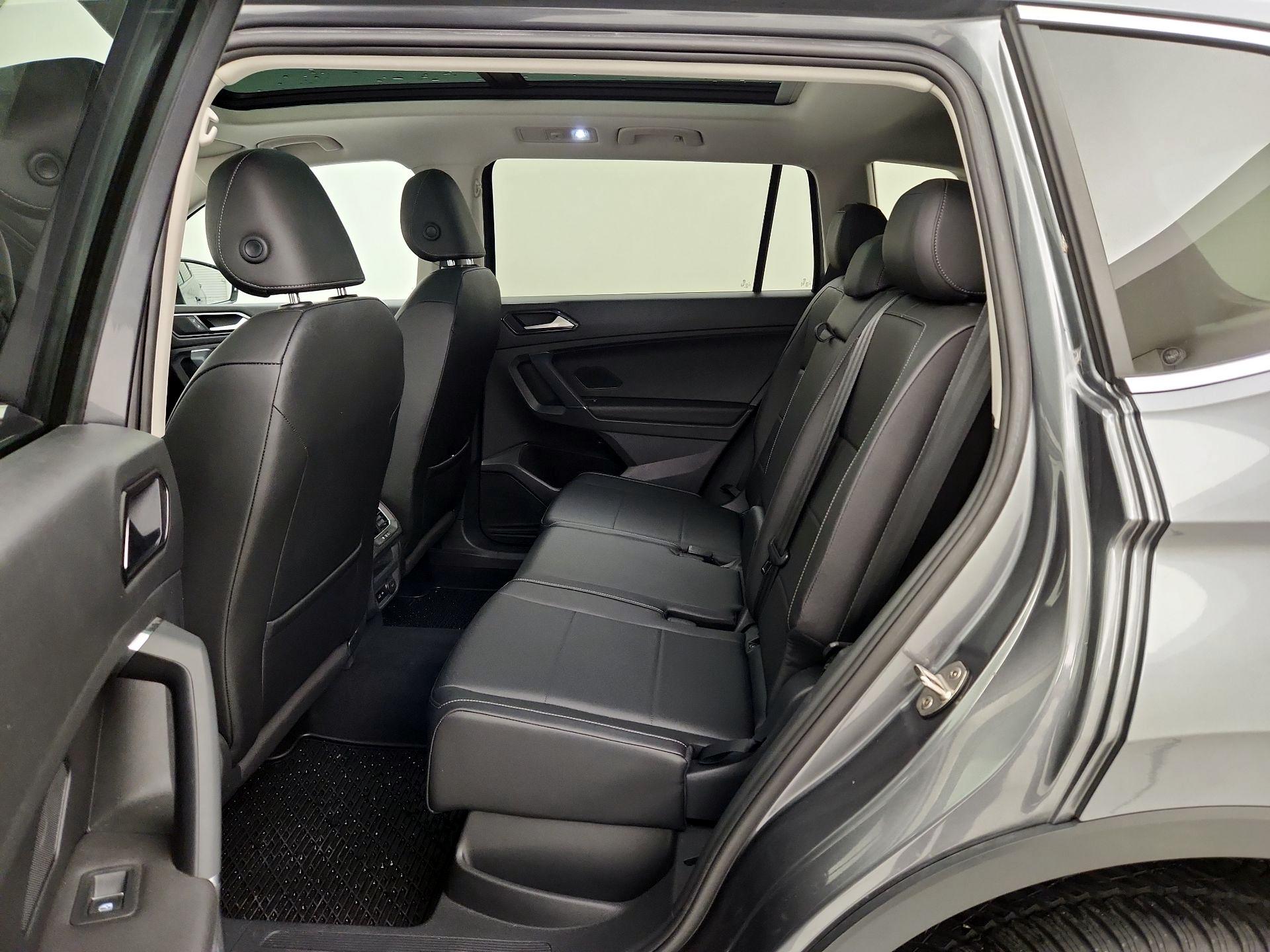 Thumbnail: 2018 Volkswagen Tiguan - 20