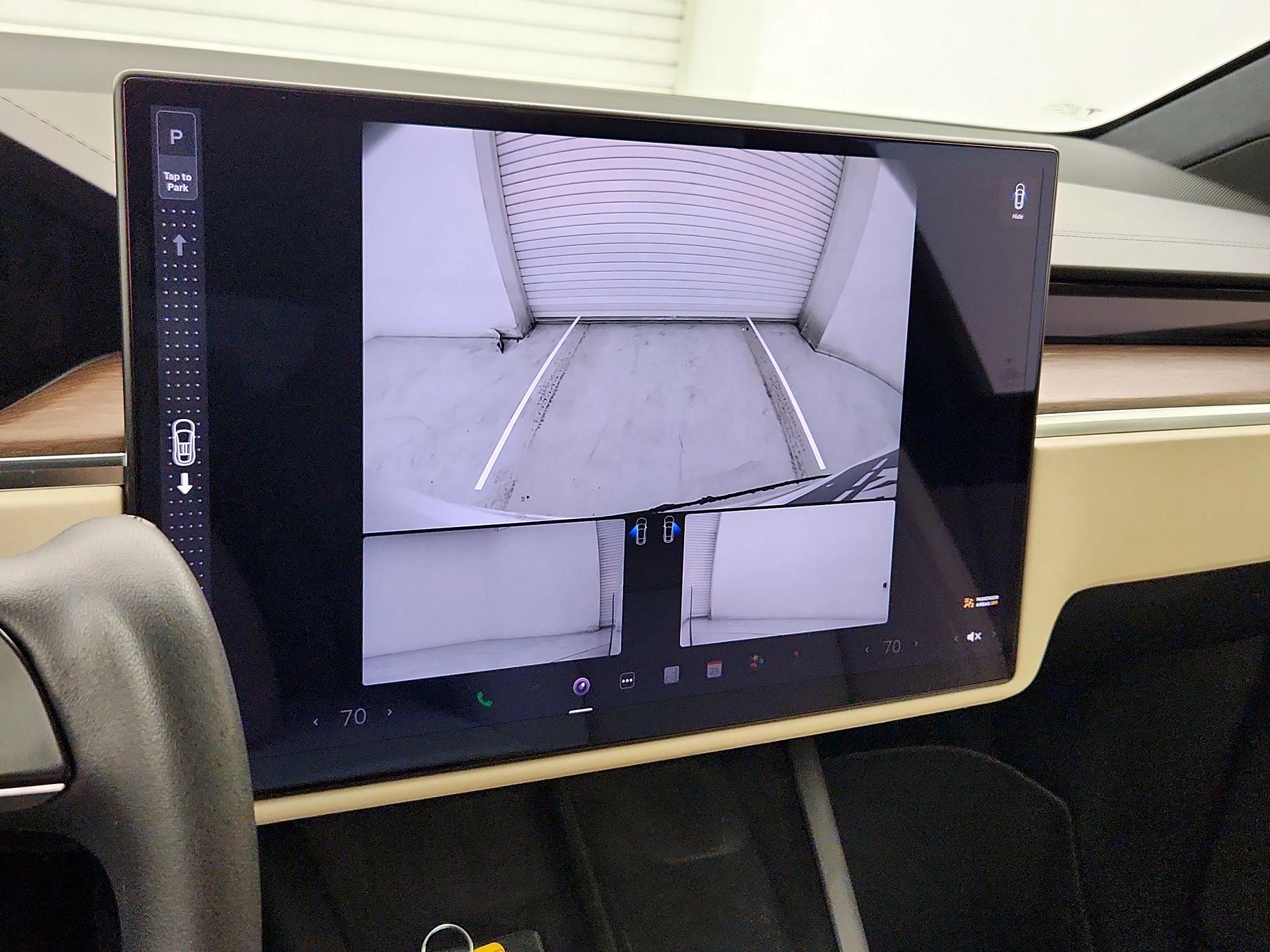 Thumbnail: 2022 Tesla Model X - 14