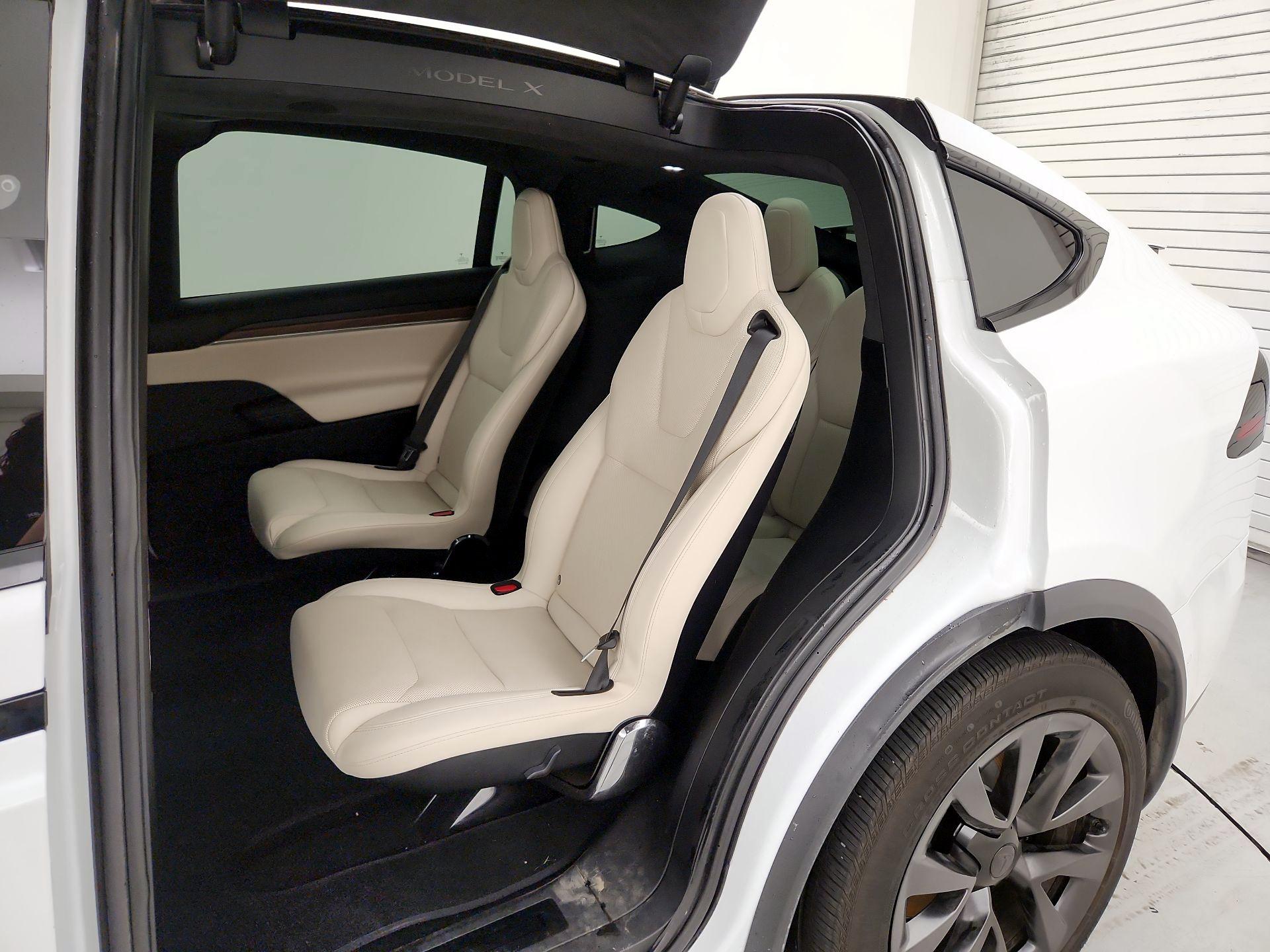 Thumbnail: 2022 Tesla Model X - 20