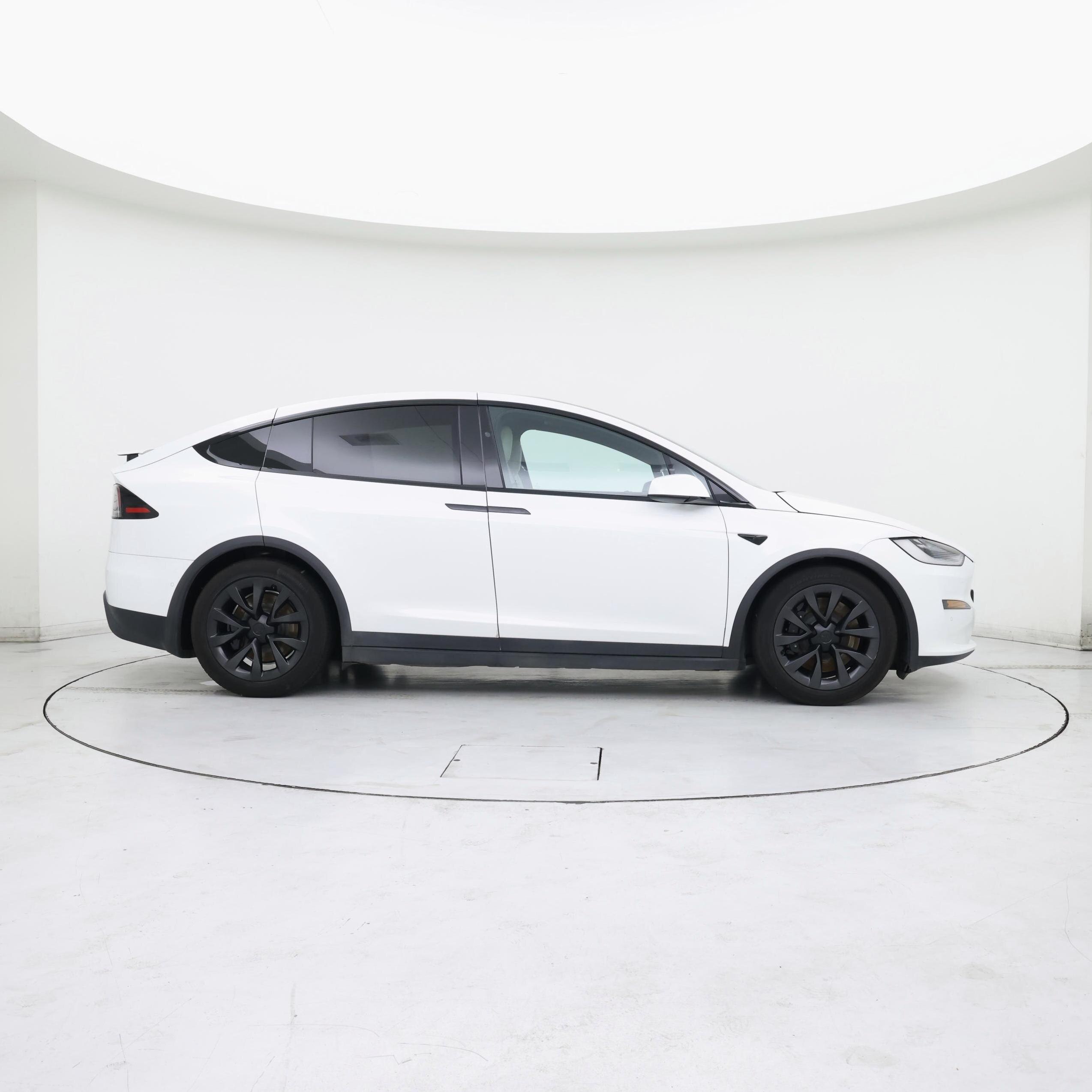 Thumbnail: 2022 Tesla Model X - 7