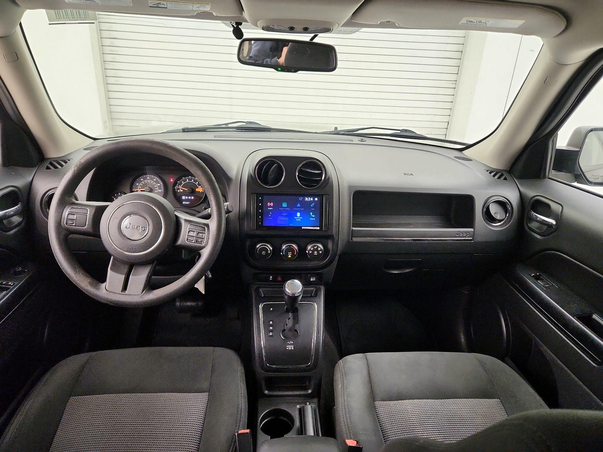 Thumbnail: 2017 Jeep Patriot - 9
