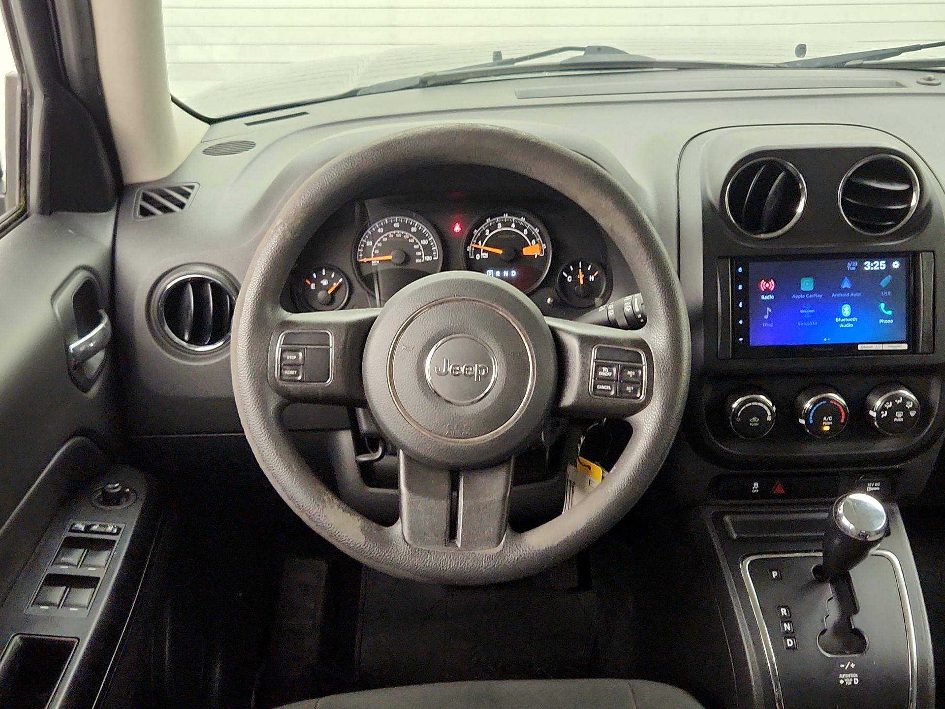 Thumbnail: 2017 Jeep Patriot - 10