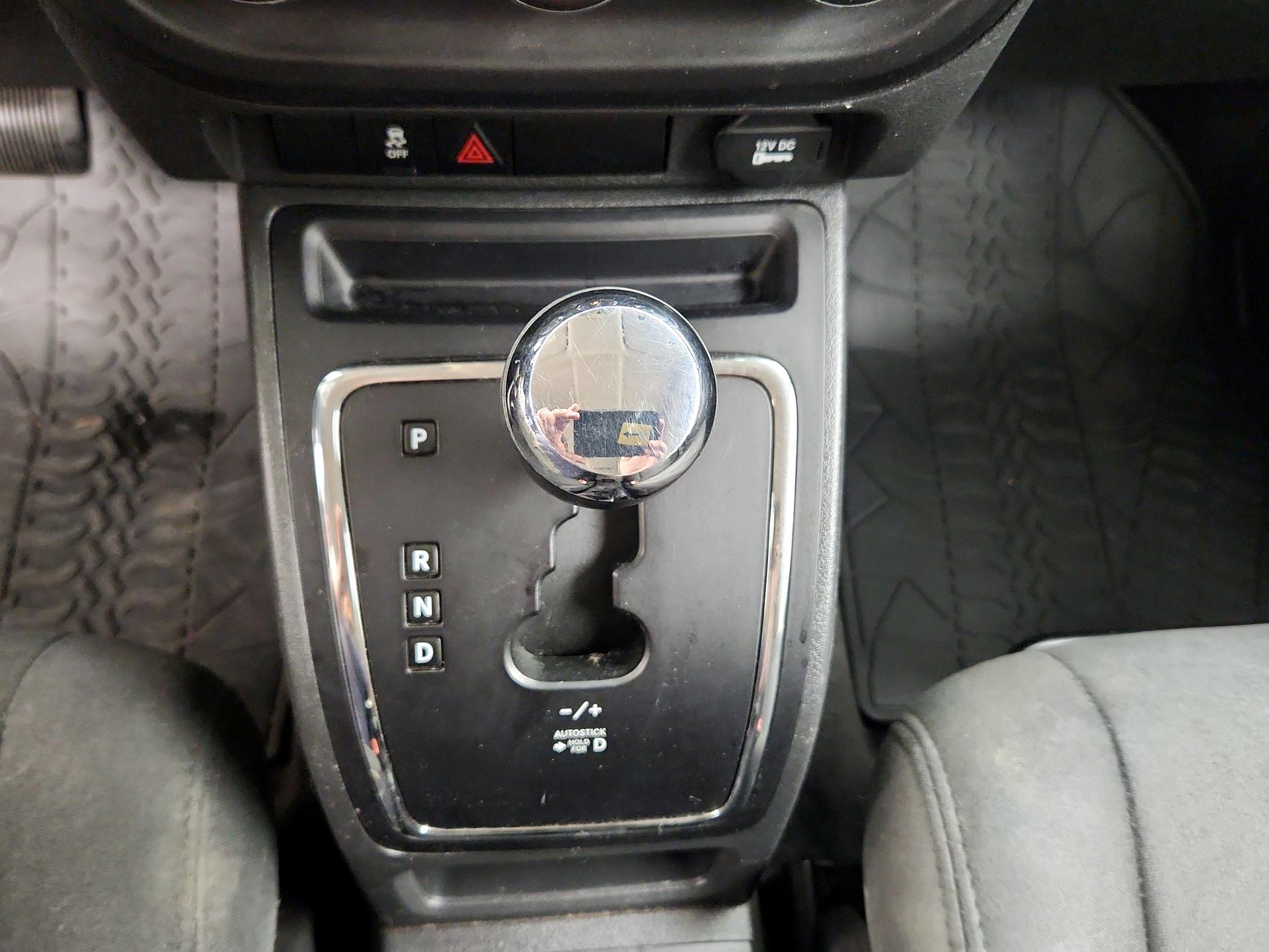 Thumbnail: 2017 Jeep Patriot - 15