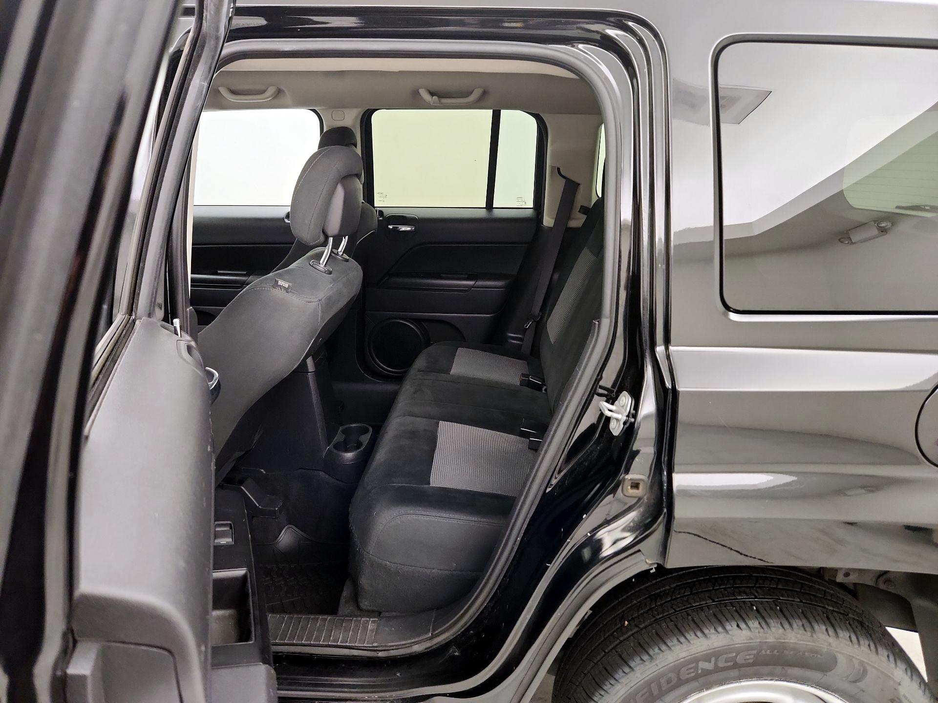 Thumbnail: 2017 Jeep Patriot - 17