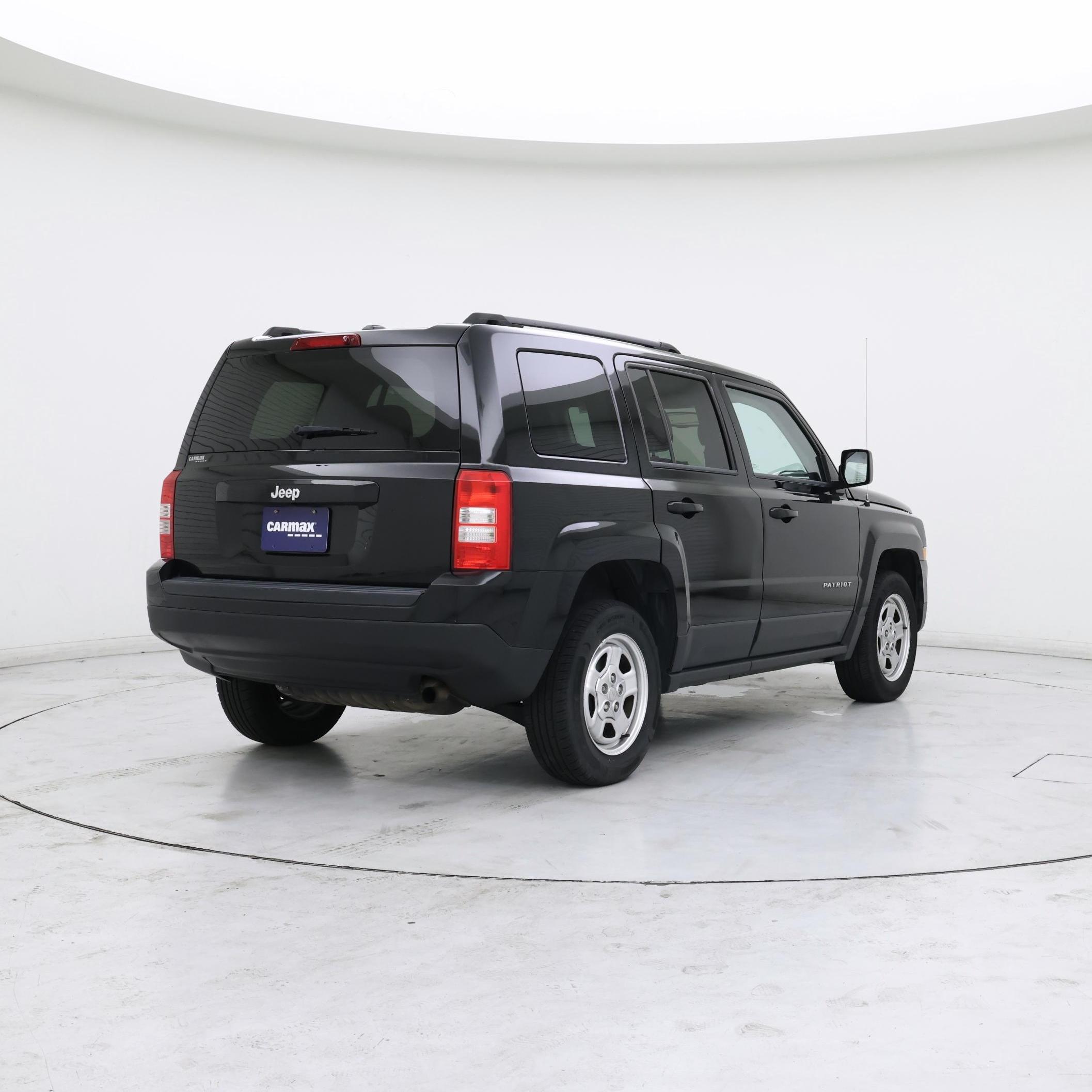 Thumbnail: 2017 Jeep Patriot - 8