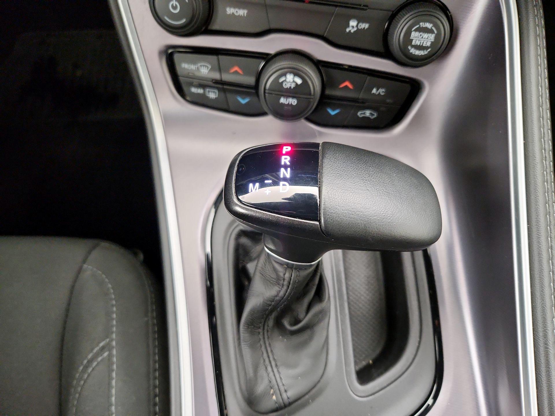 Thumbnail: 2019 Dodge Challenger - 18