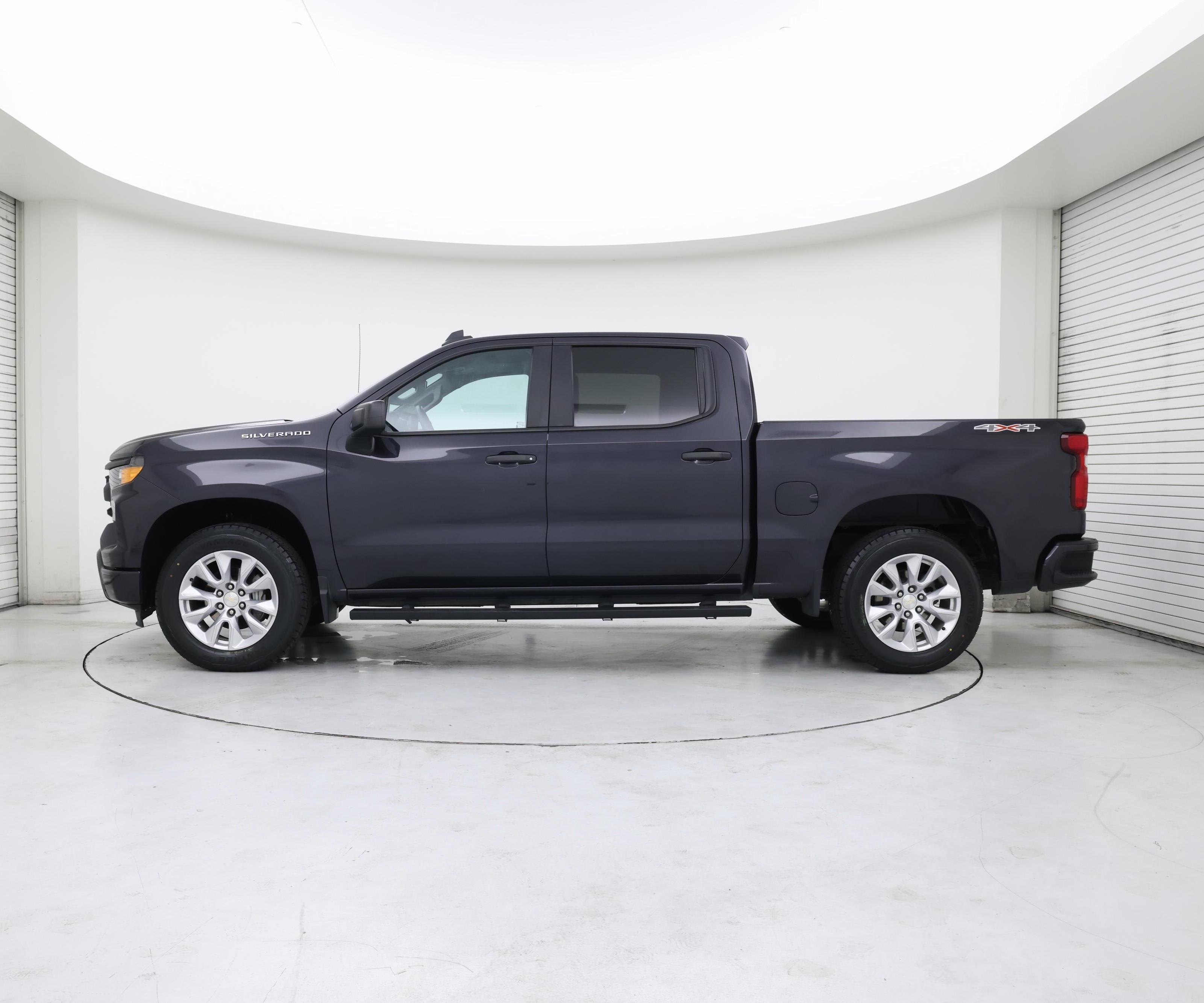 Thumbnail: 2022 Chevrolet Silverado 1500 - 3