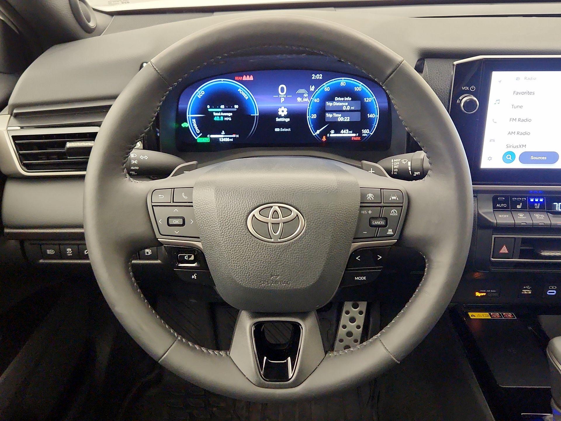 Thumbnail: 2025 Toyota Camry - 10