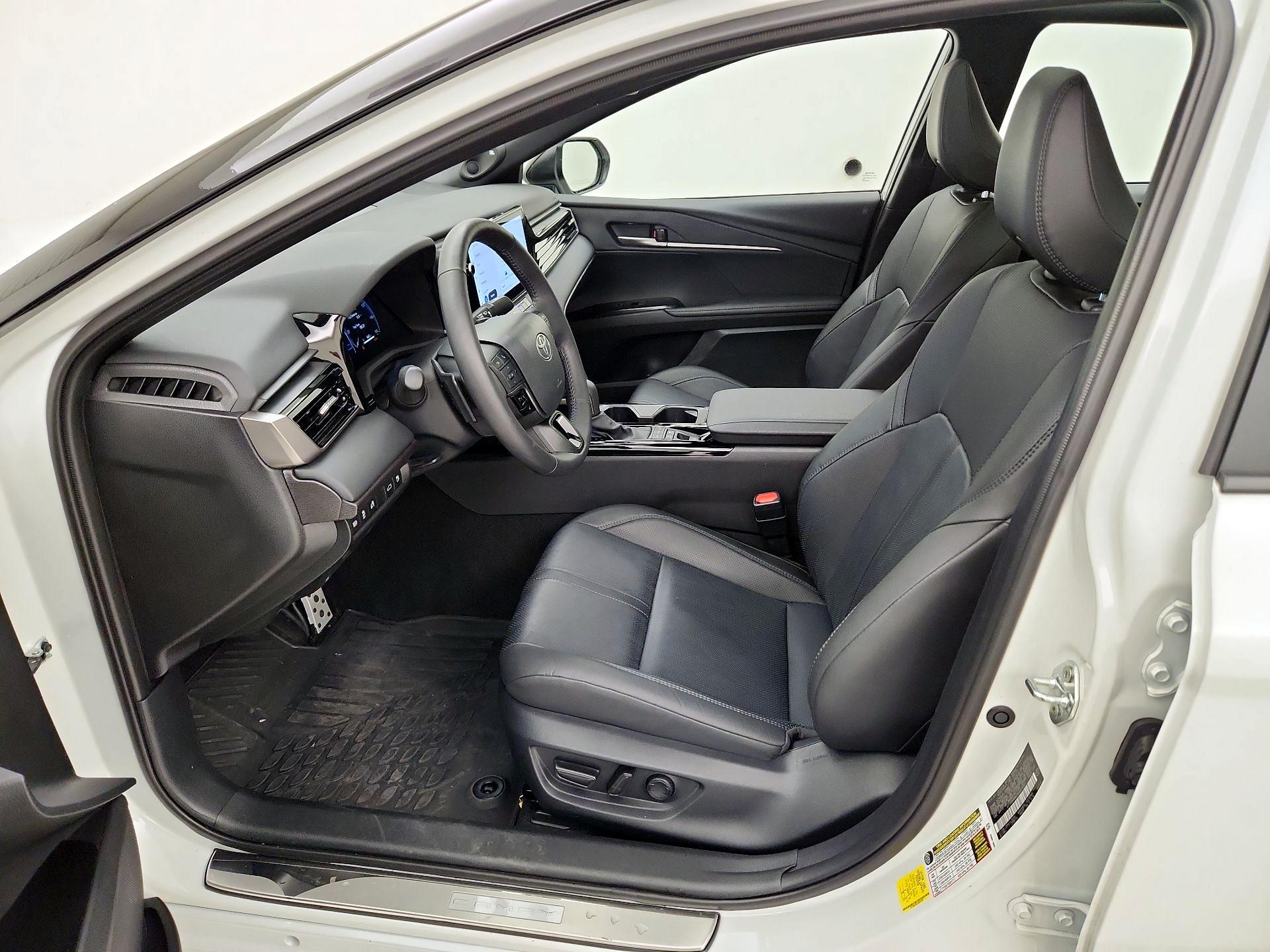 Thumbnail: 2025 Toyota Camry - 11