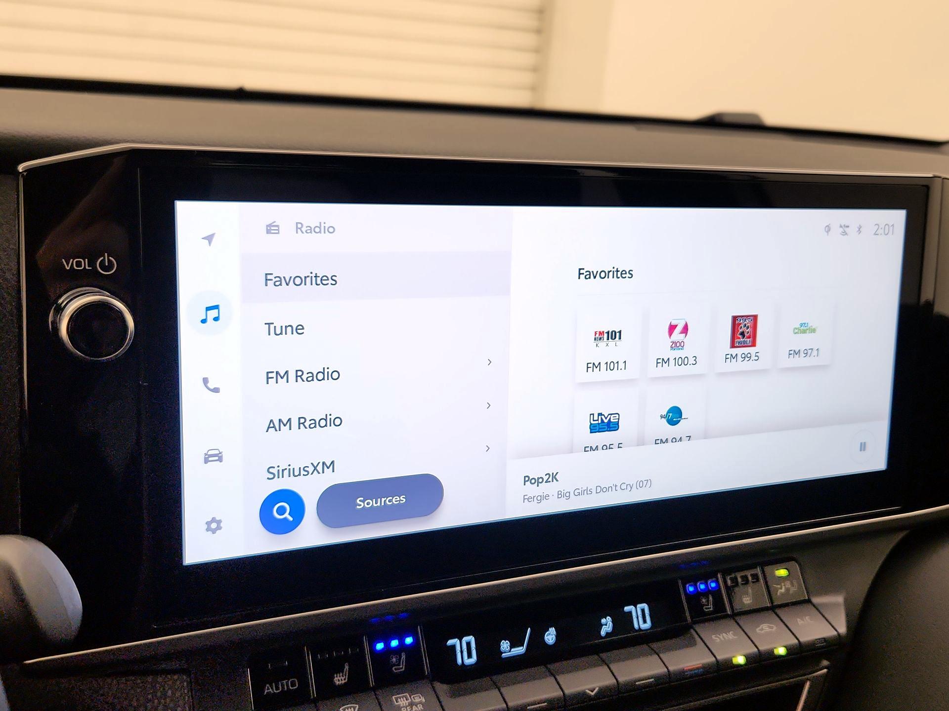 Thumbnail: 2025 Toyota Camry - 15