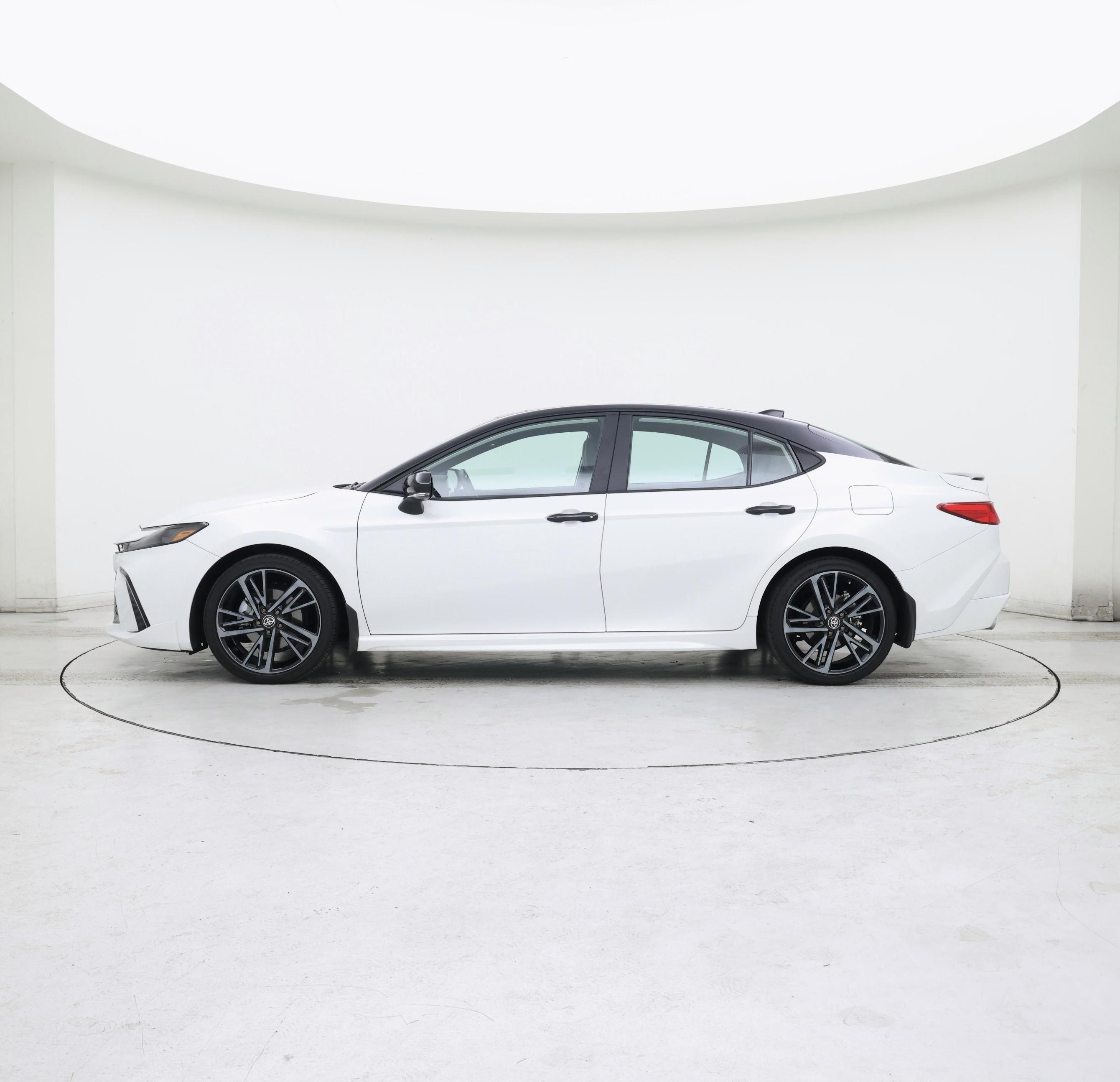 Thumbnail: 2025 Toyota Camry - 3