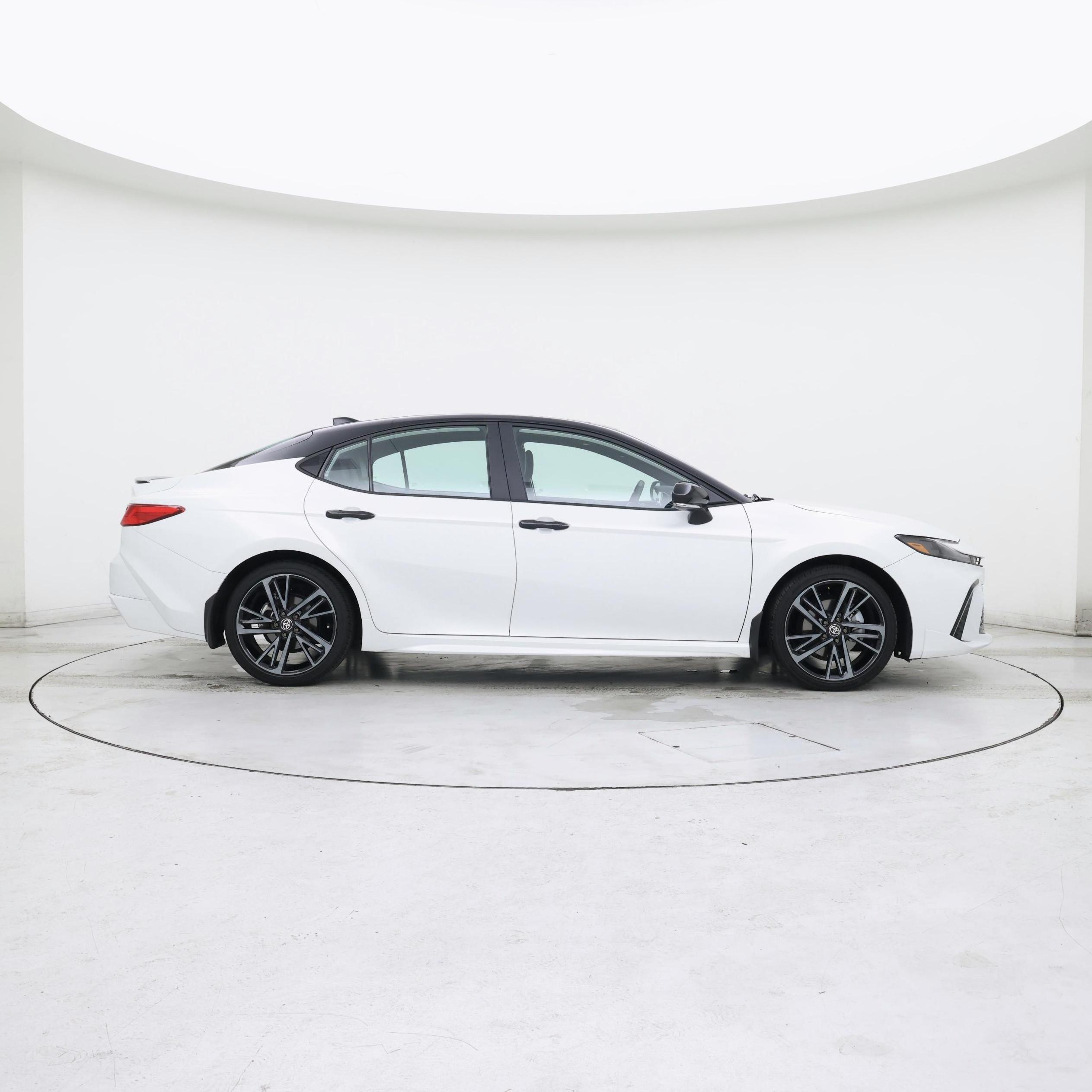 Thumbnail: 2025 Toyota Camry - 7