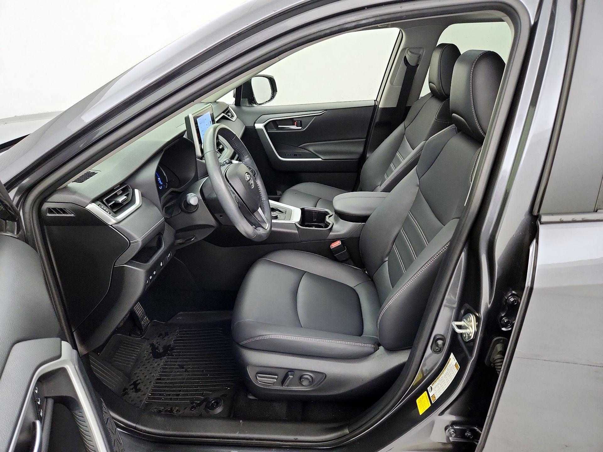 Thumbnail: 2024 Toyota RAV4 - 11