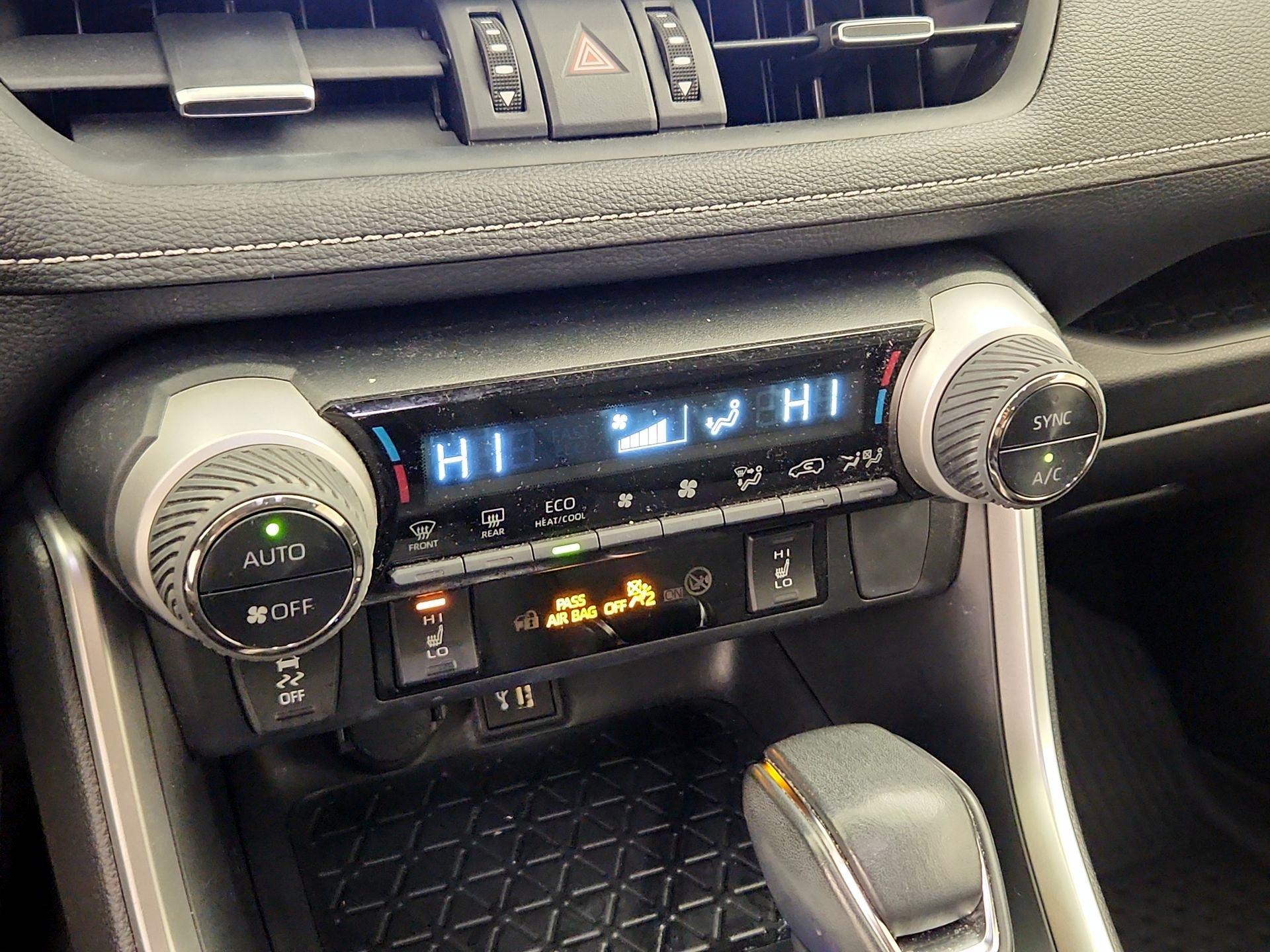 Thumbnail: 2024 Toyota RAV4 - 16