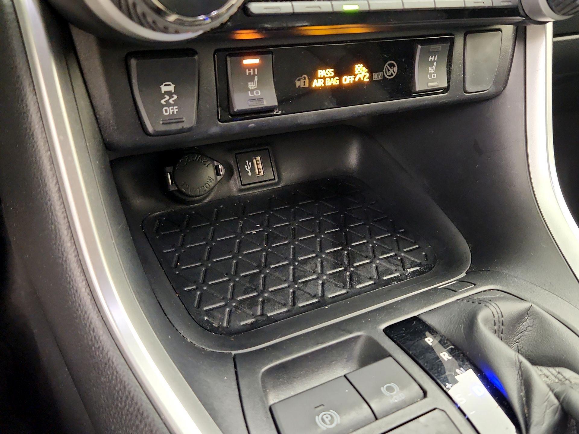 Thumbnail: 2024 Toyota RAV4 - 18