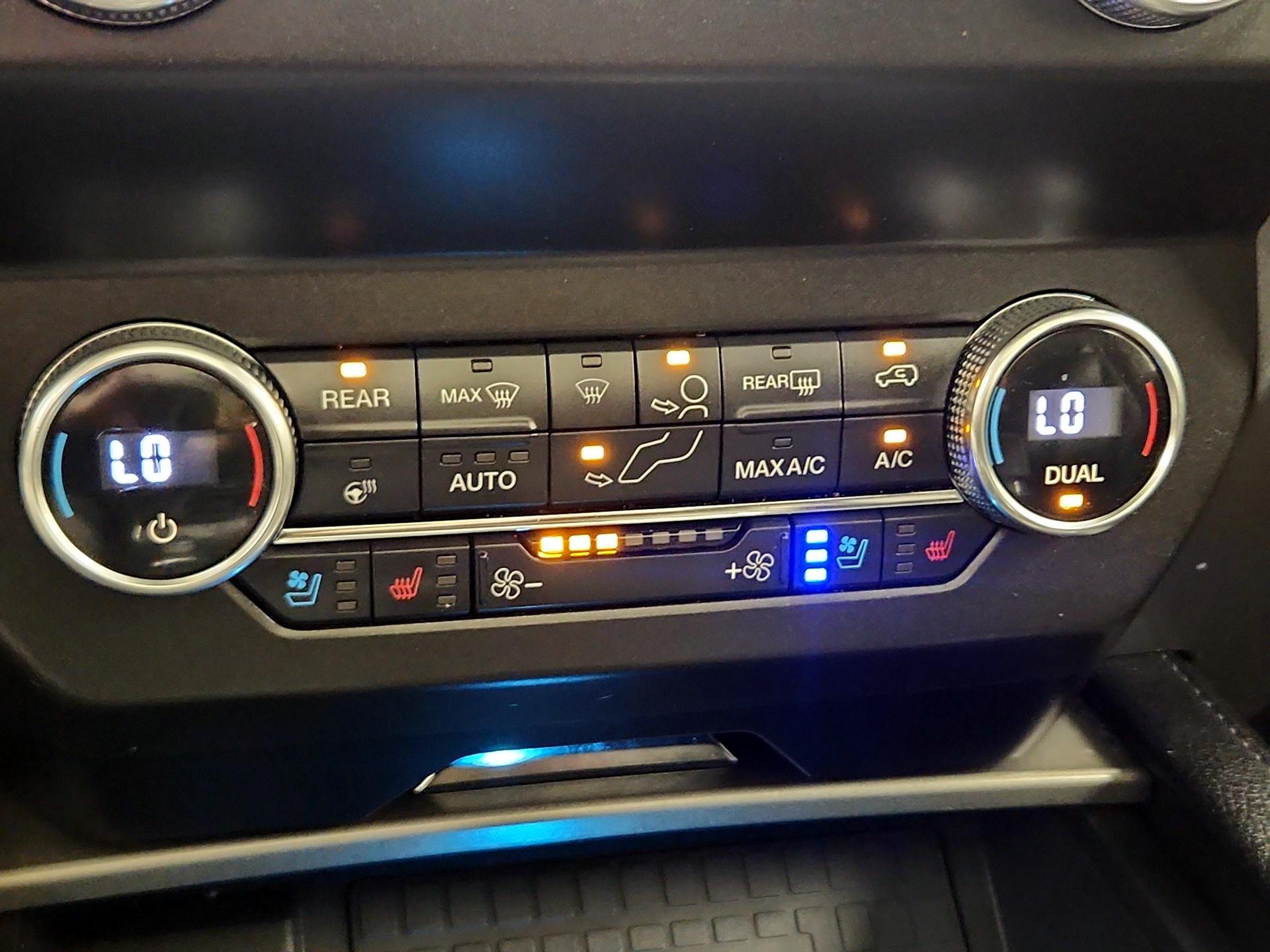 Thumbnail: 2020 Ford Expedition - 17