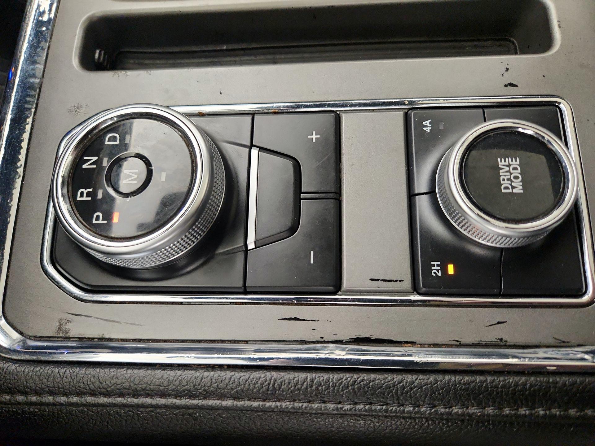 Thumbnail: 2020 Ford Expedition - 18