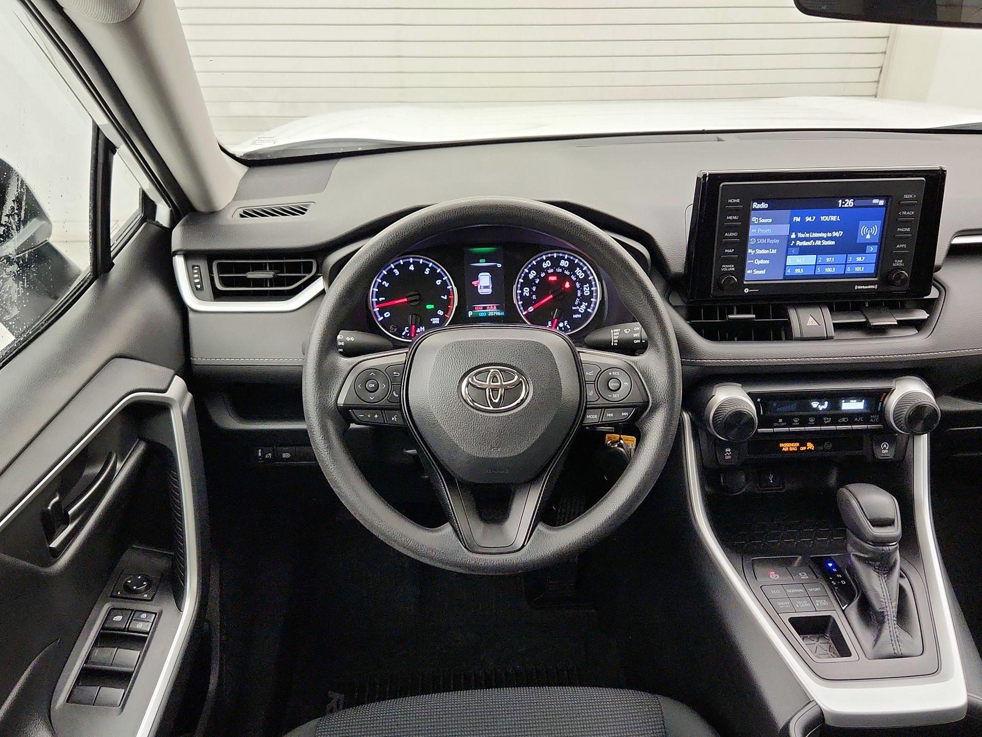 Thumbnail: 2021 Toyota RAV4 - 10