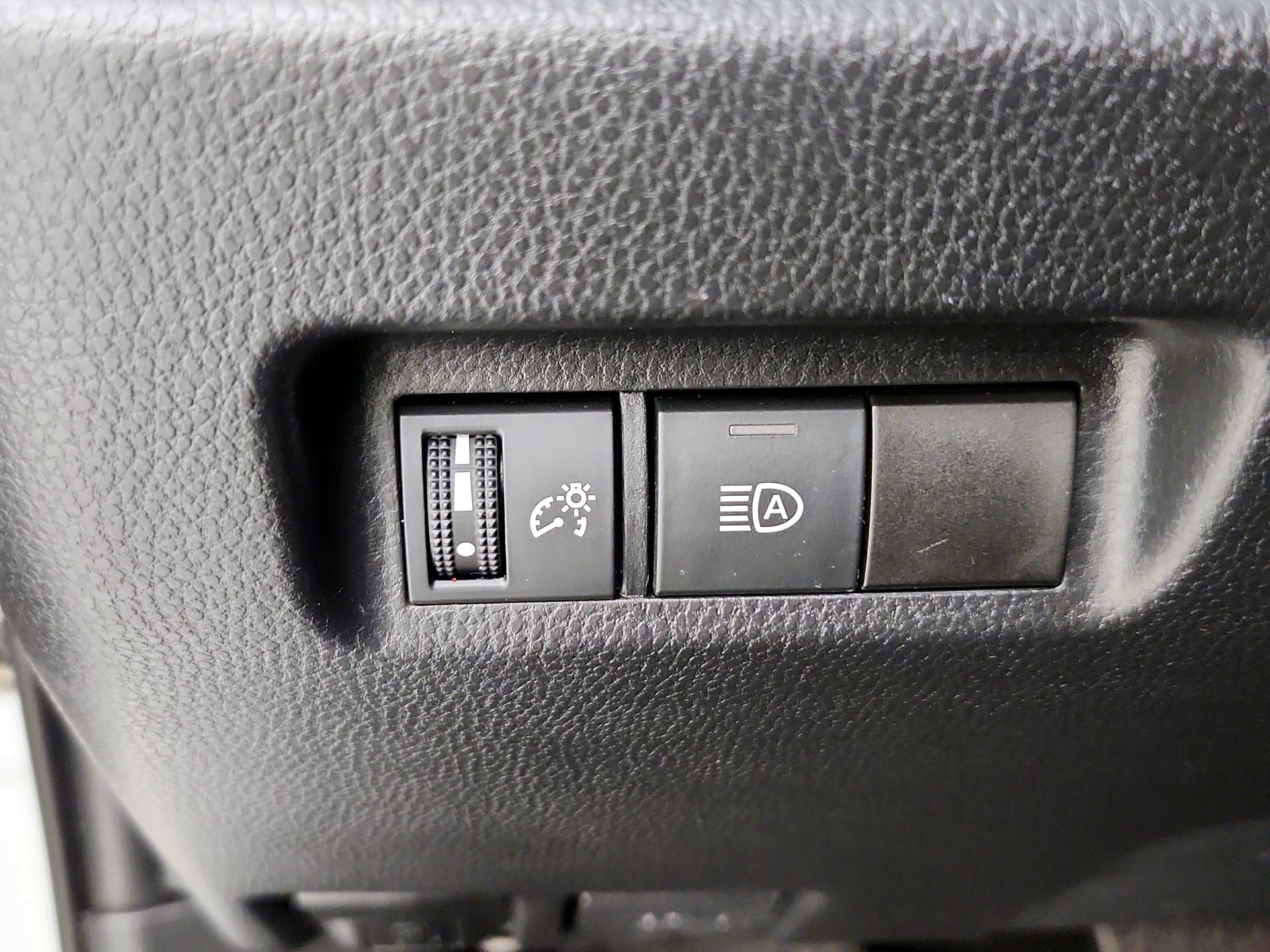 Thumbnail: 2021 Toyota RAV4 - 13