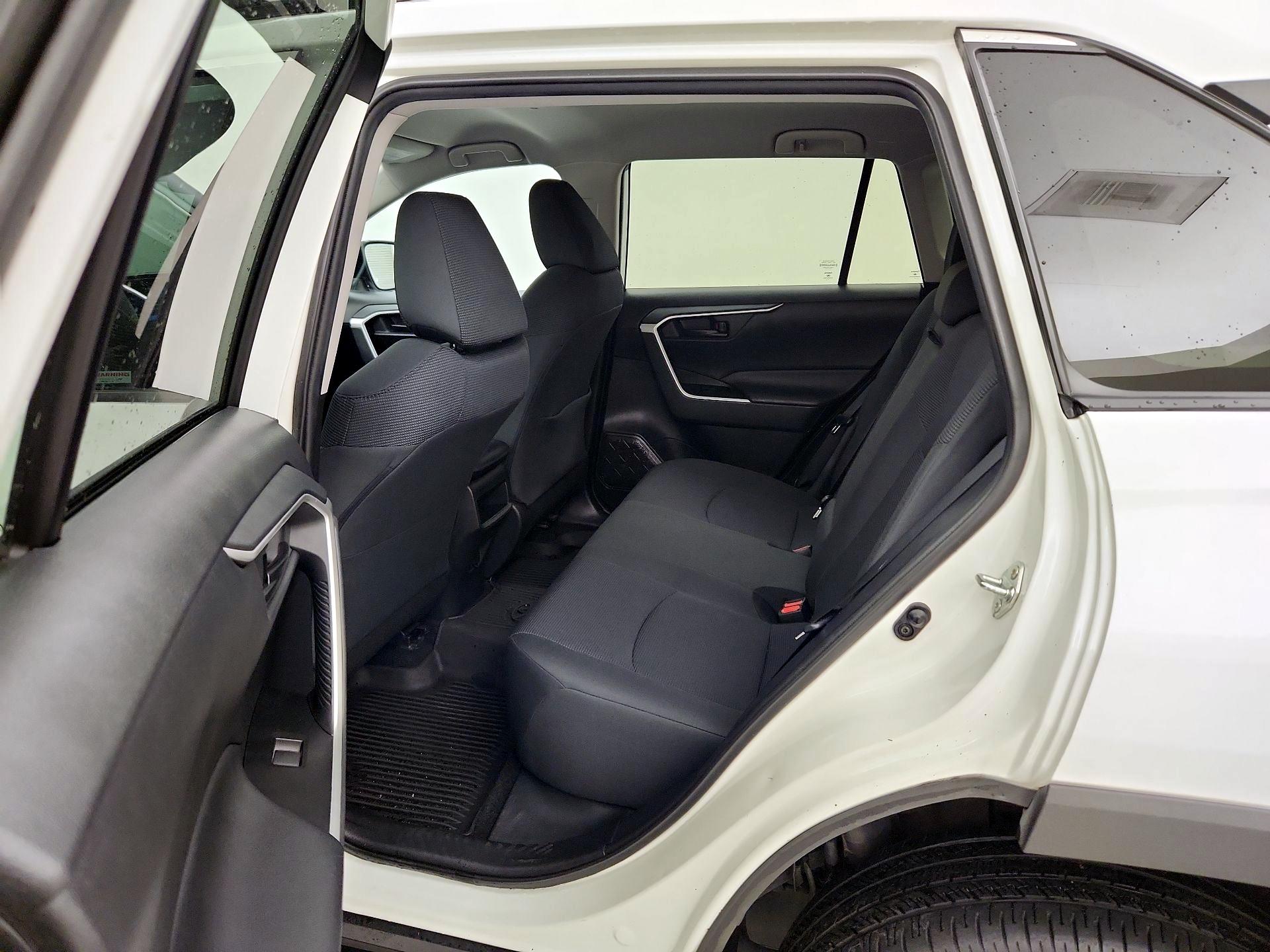 Thumbnail: 2021 Toyota RAV4 - 19