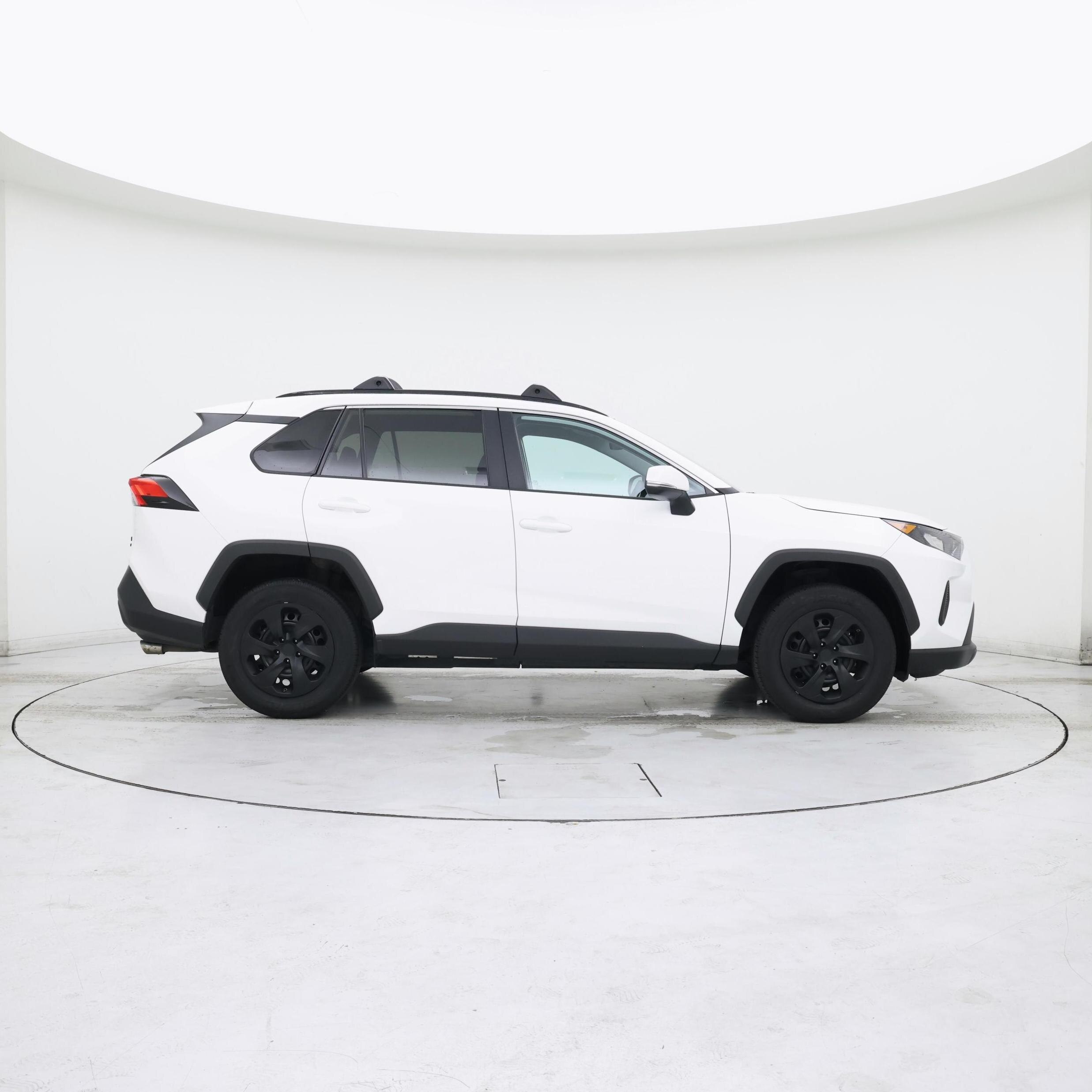 Thumbnail: 2021 Toyota RAV4 - 7