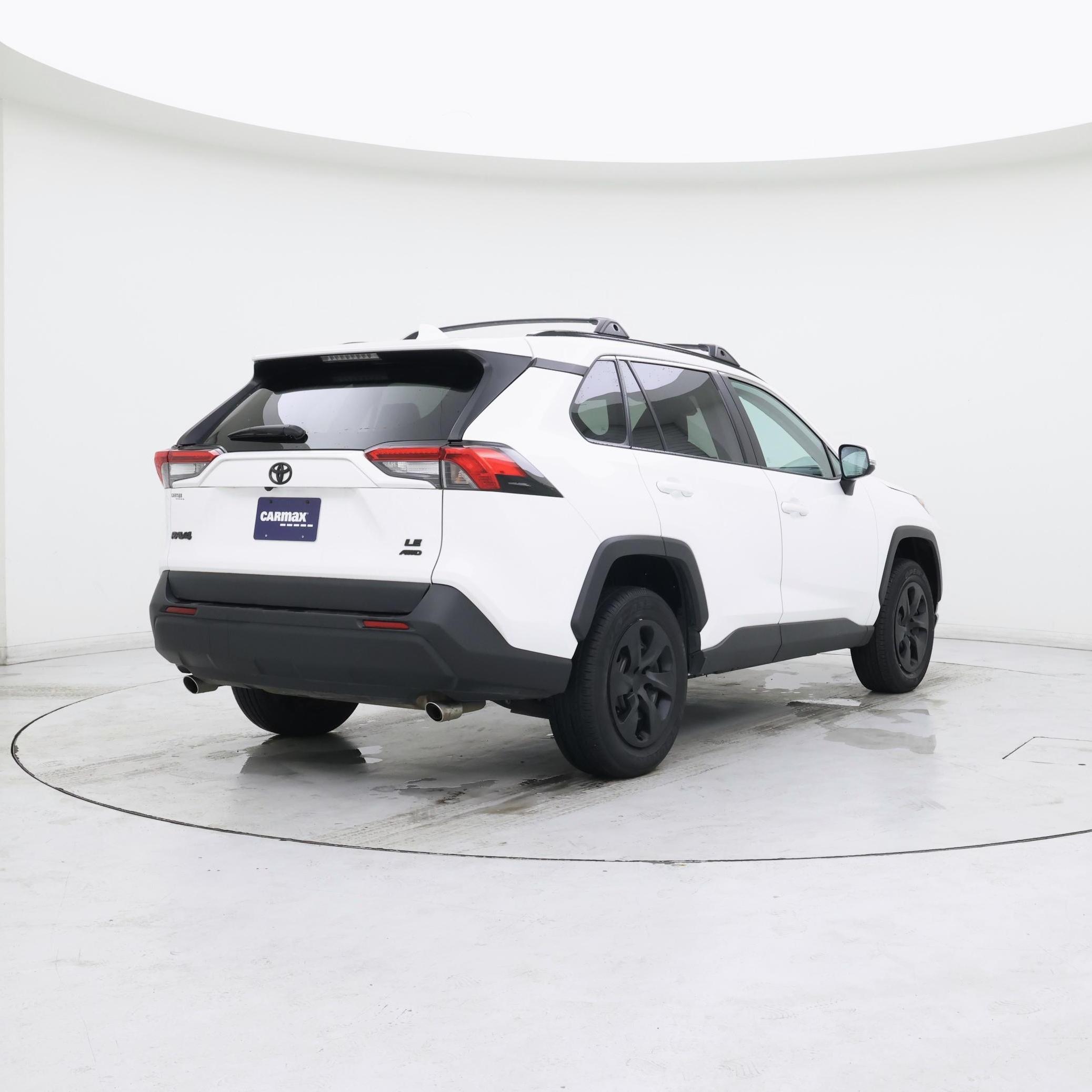Thumbnail: 2021 Toyota RAV4 - 8