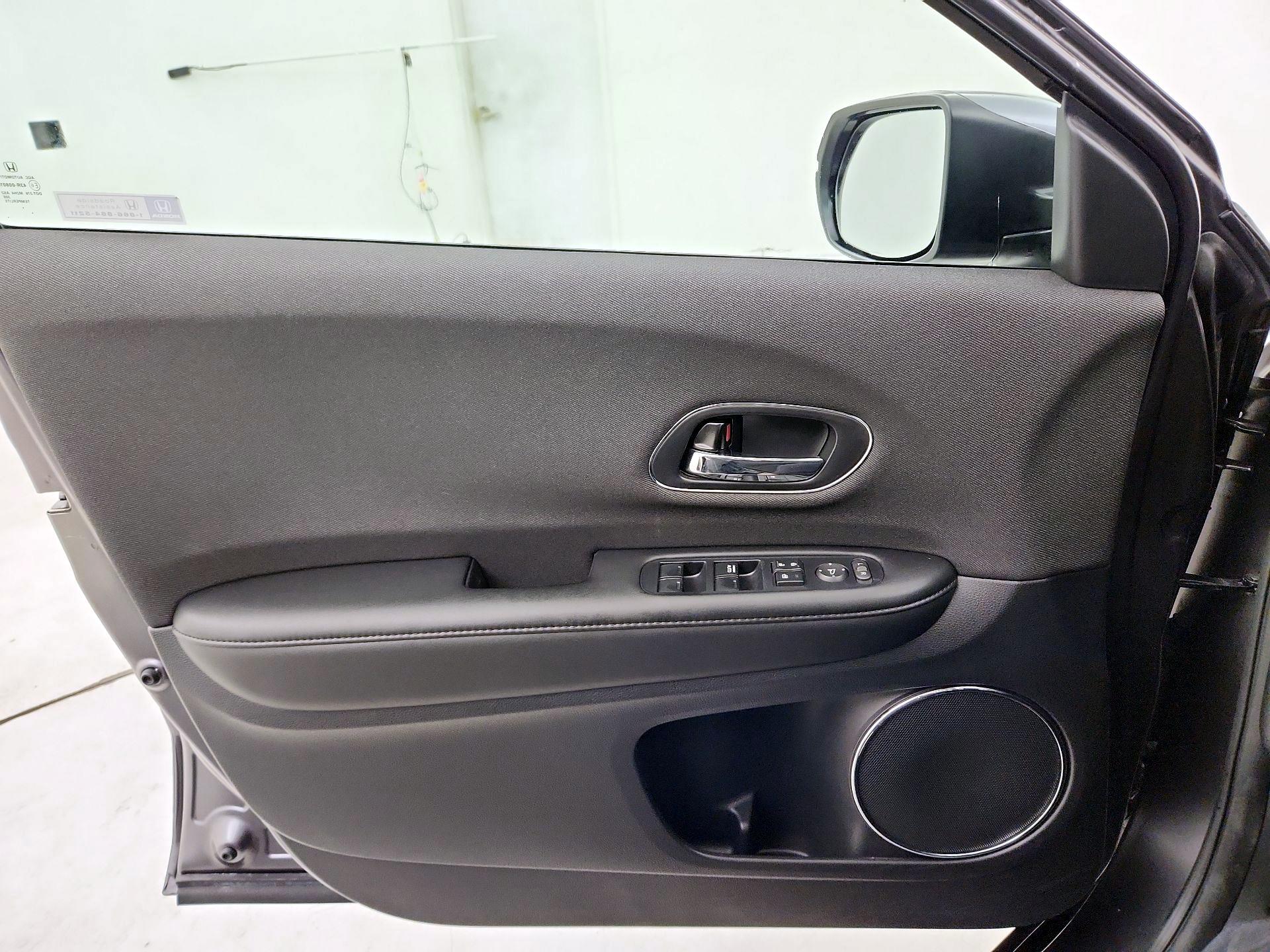 Thumbnail: 2022 Honda HR-V - 12