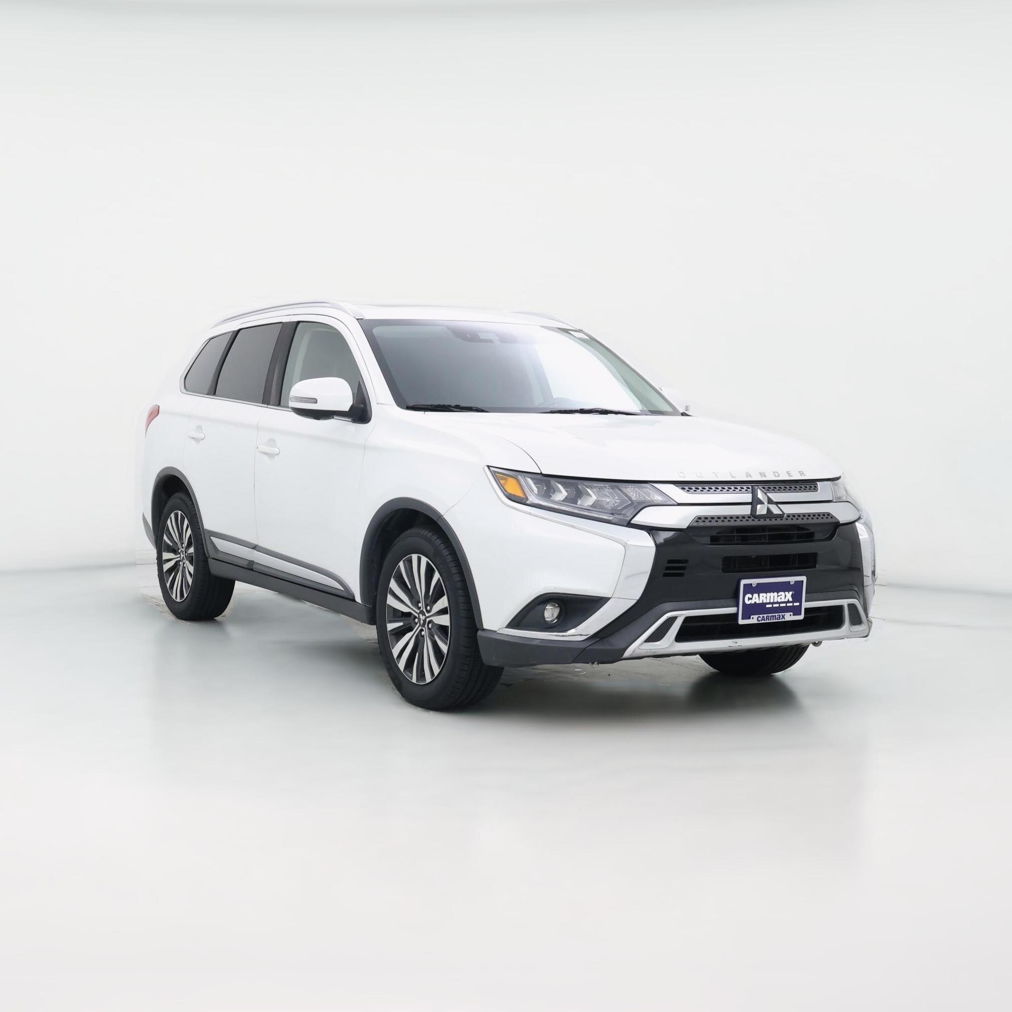 Thumbnail: 2019 Mitsubishi Outlander - 1
