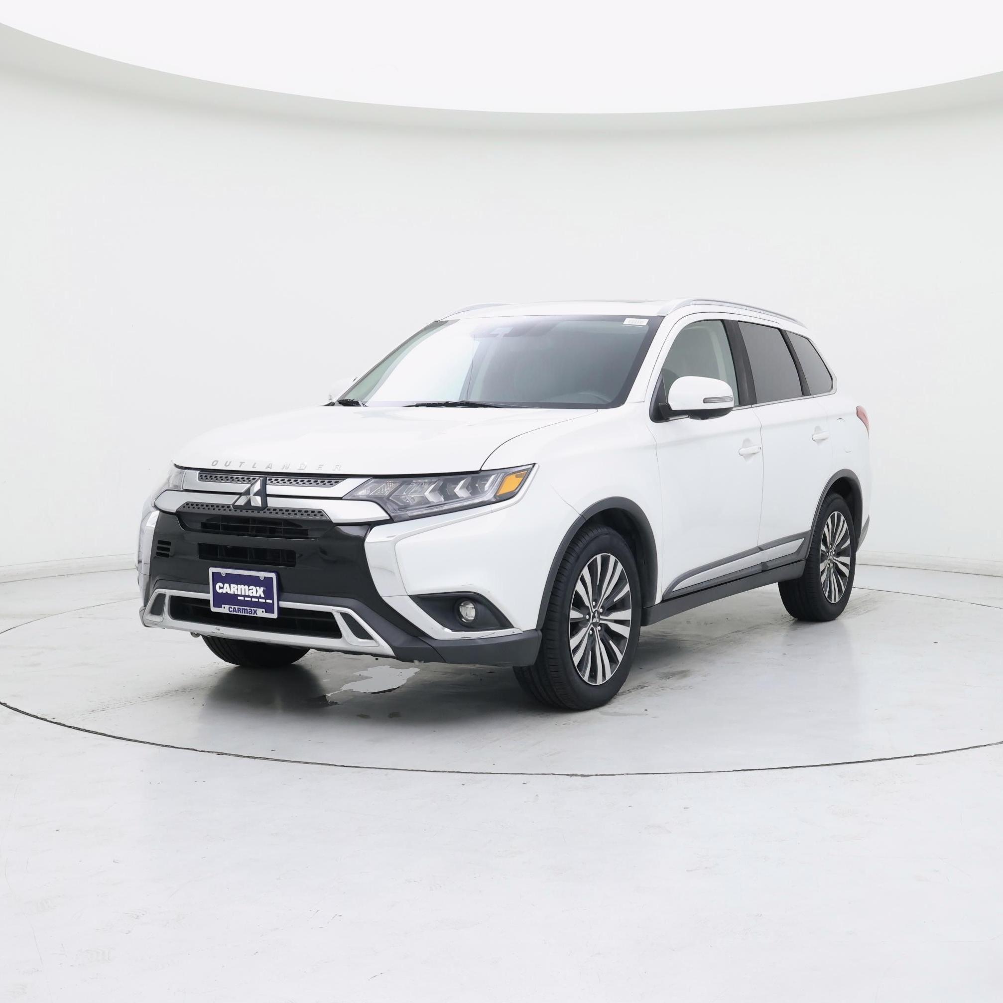 Thumbnail: 2019 Mitsubishi Outlander - 4