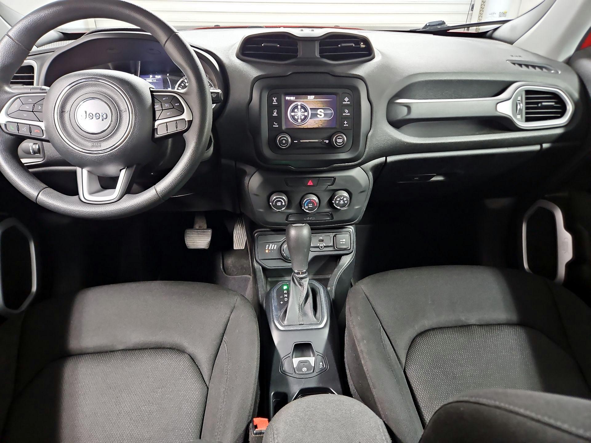 Thumbnail: 2018 Jeep Renegade - 9