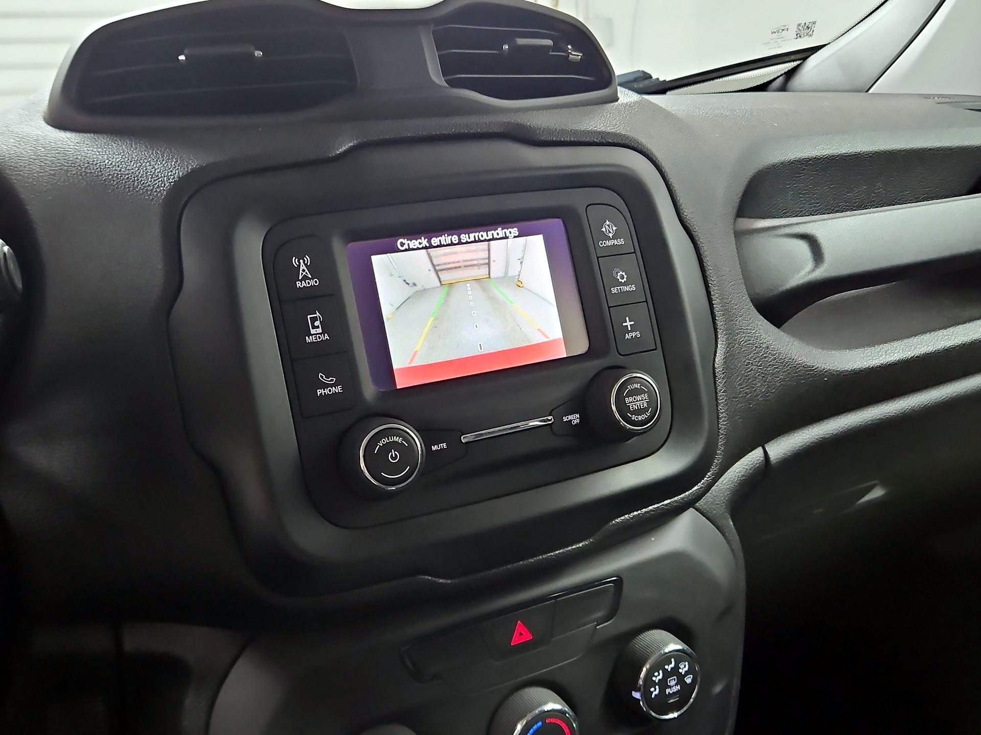 Thumbnail: 2018 Jeep Renegade - 14