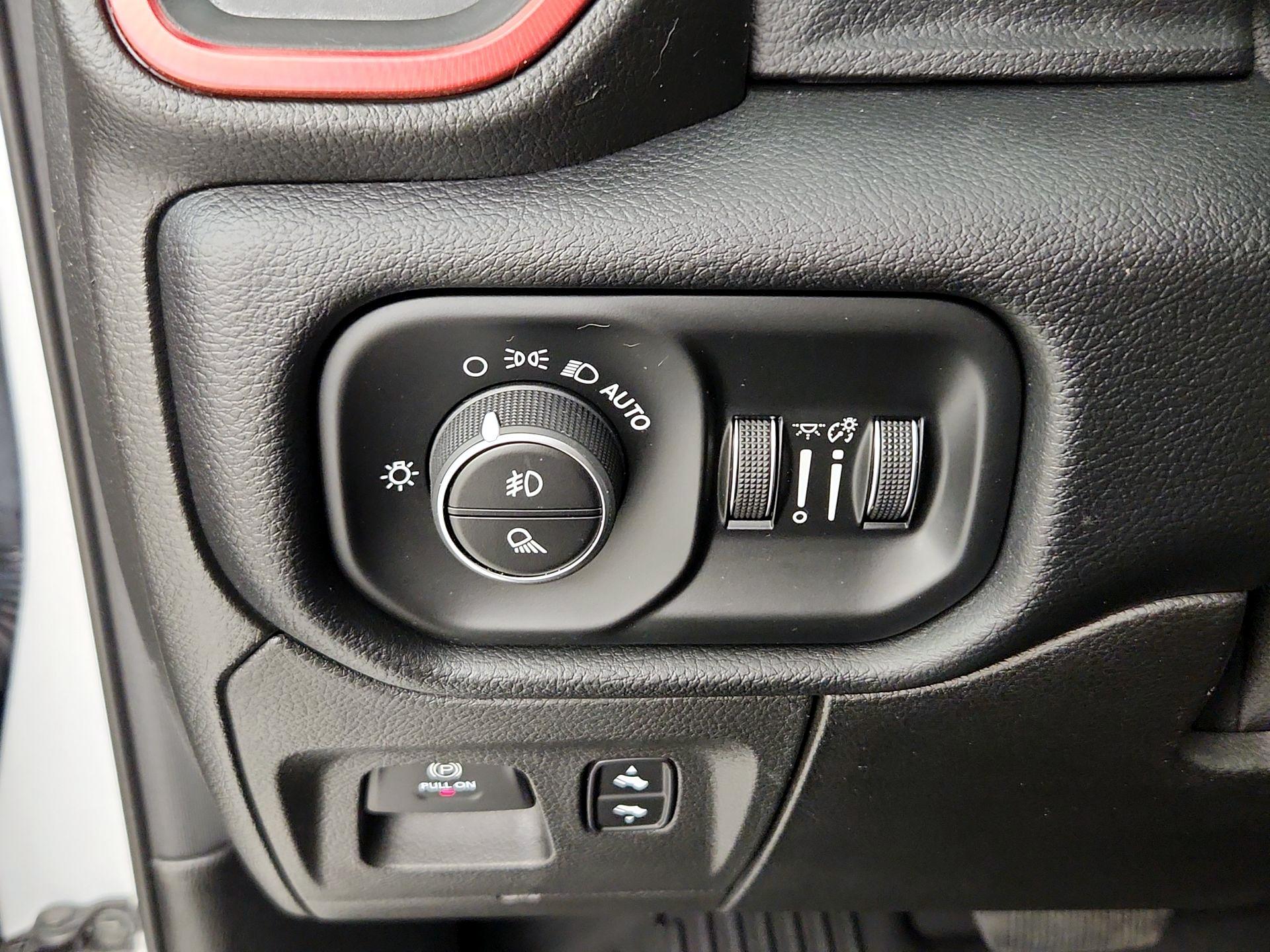 Thumbnail: 2019 RAM 1500 - 13